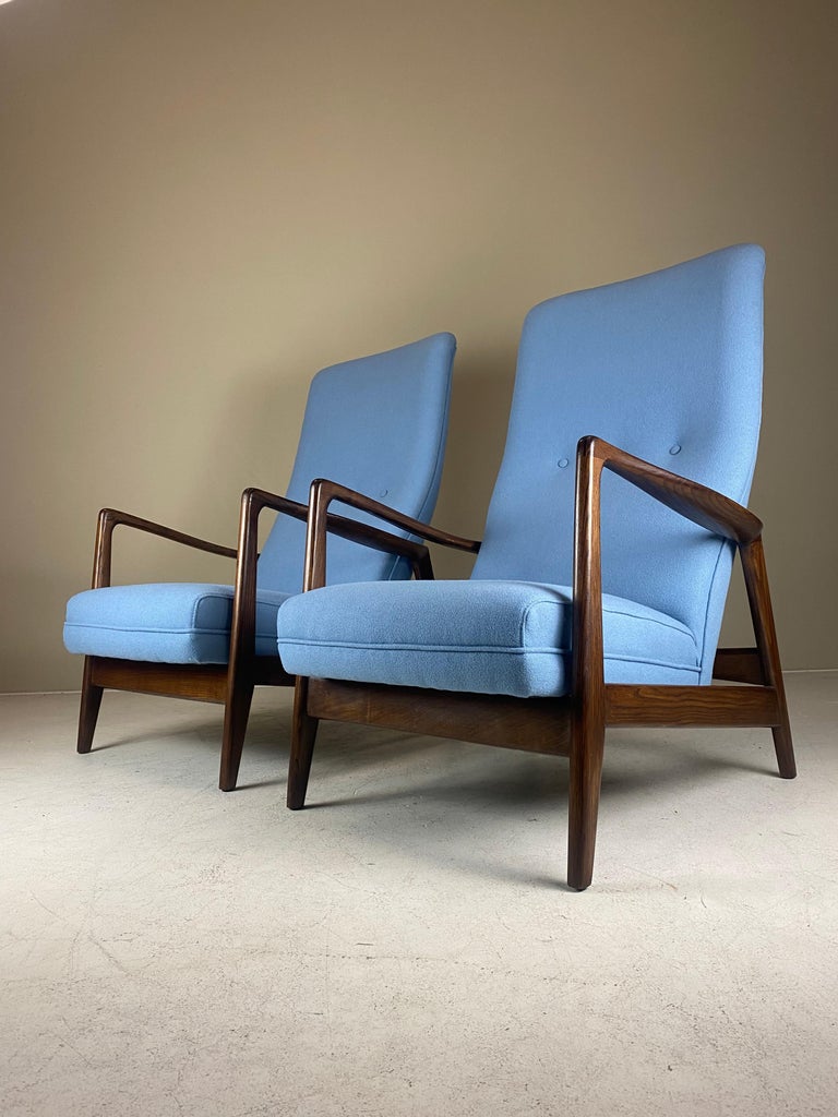 Pair of Cassina no. 829 Highback Lounge Chairs by Gio Ponti, Parco dei Principe In Good Condition For Sale In CULEMBORG, GE