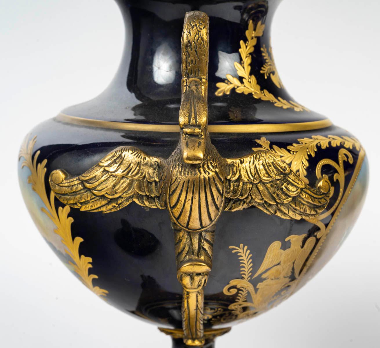 Pair of Cassolettes, Covered Vases in Porcelain and Bronze, Napoleon III Style. For Sale 2