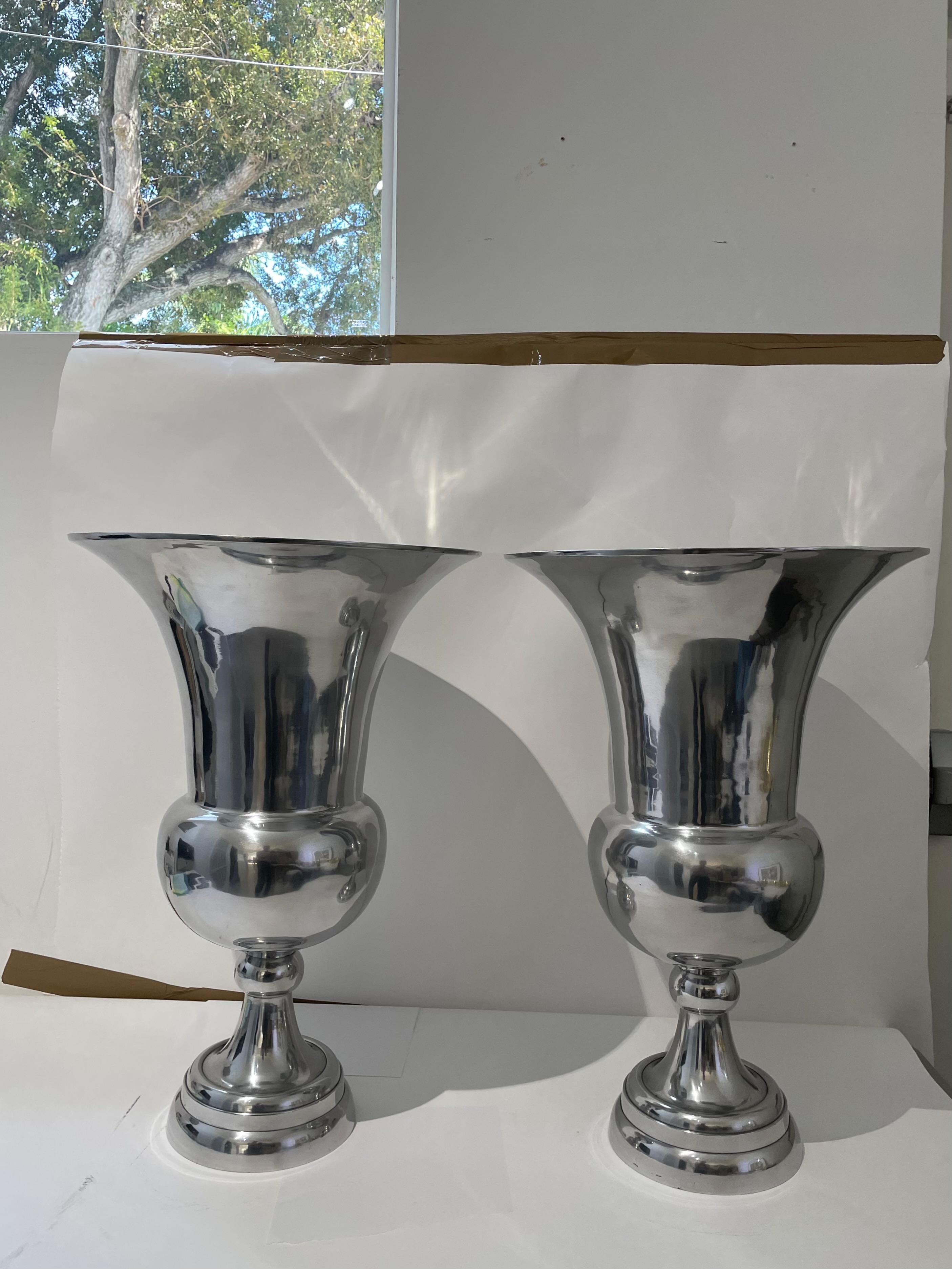 Pair of Cast Aluminum Urns in the Style of Arthur Court For Sale 1
