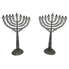 Coppia di Menorah di Hanukkah in ottone fuso per padre e figlio di Oppenheim, Israel