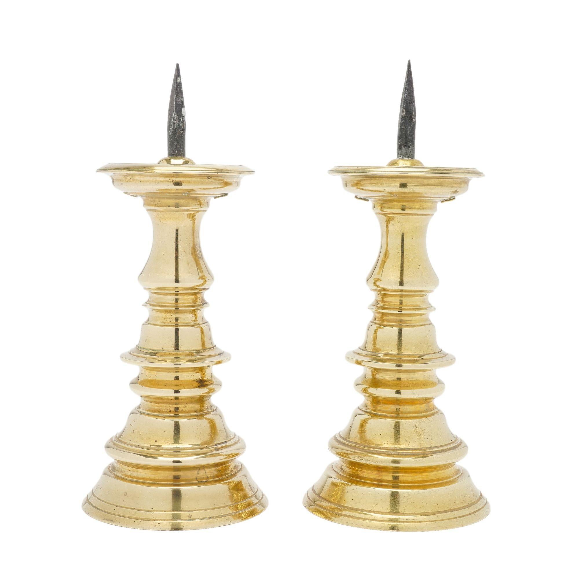 American Pair of cast brass pricket candlesticks by Colonial Williamsburg, c. 1960 For Sale