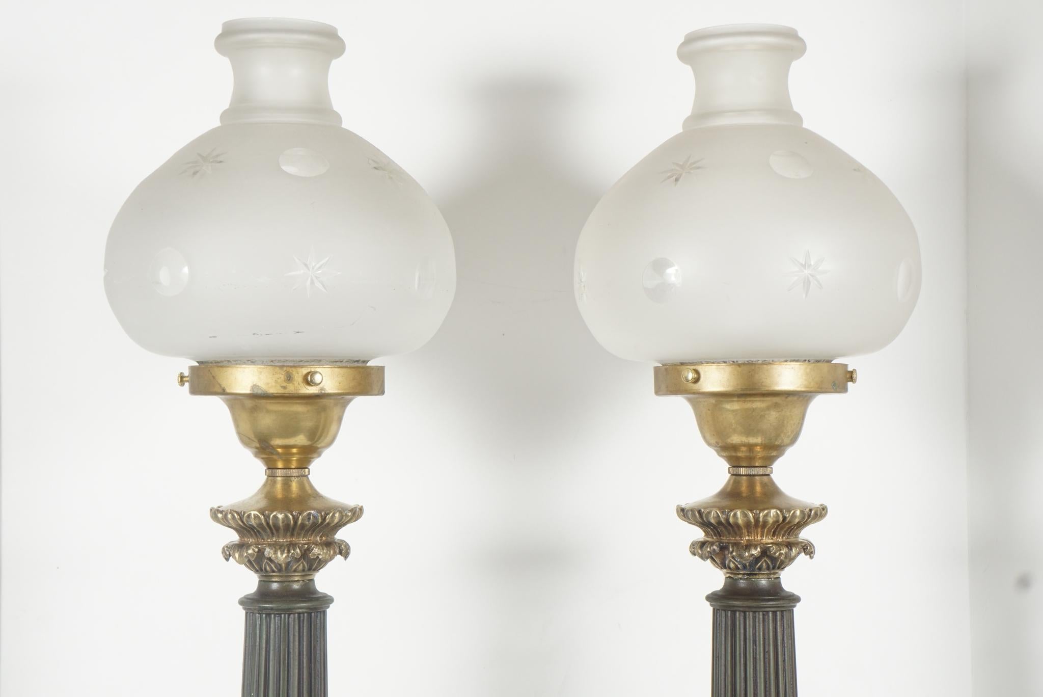 Pair of Cast Brass & Tole Neoclassical Sinumbra Style Lamps In Good Condition For Sale In Hudson, NY