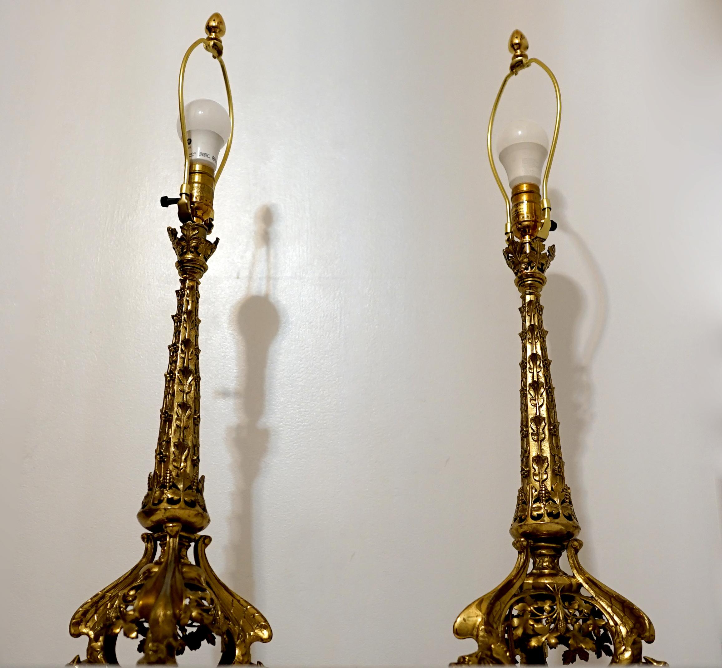 Pair of Cast Gilt Gargoyle Tower Bronze or Brass Table Lamps with Shades In Good Condition For Sale In Lomita, CA
