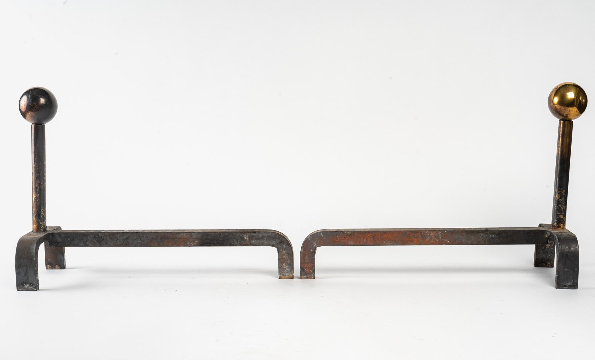 Pair of Cast Iron and Brass Chenets, 1960 In Good Condition For Sale In Saint-Ouen, FR