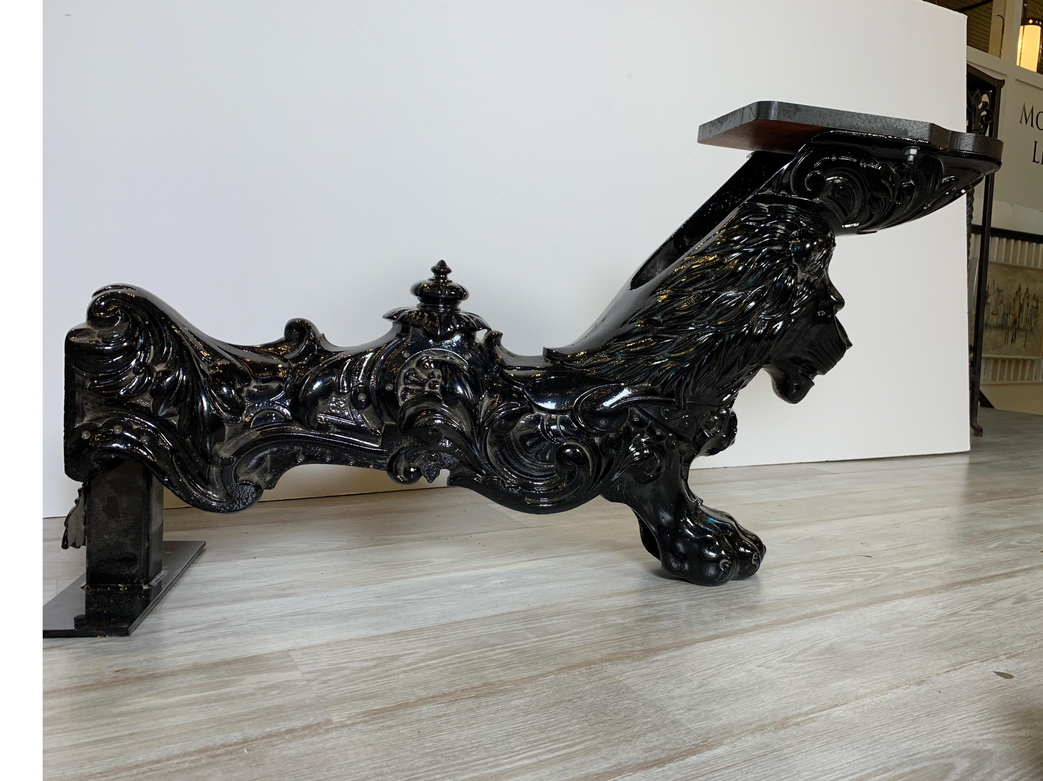 American Pair of Cast Iron Black Powder Coated Lions, circa 1880 For Sale