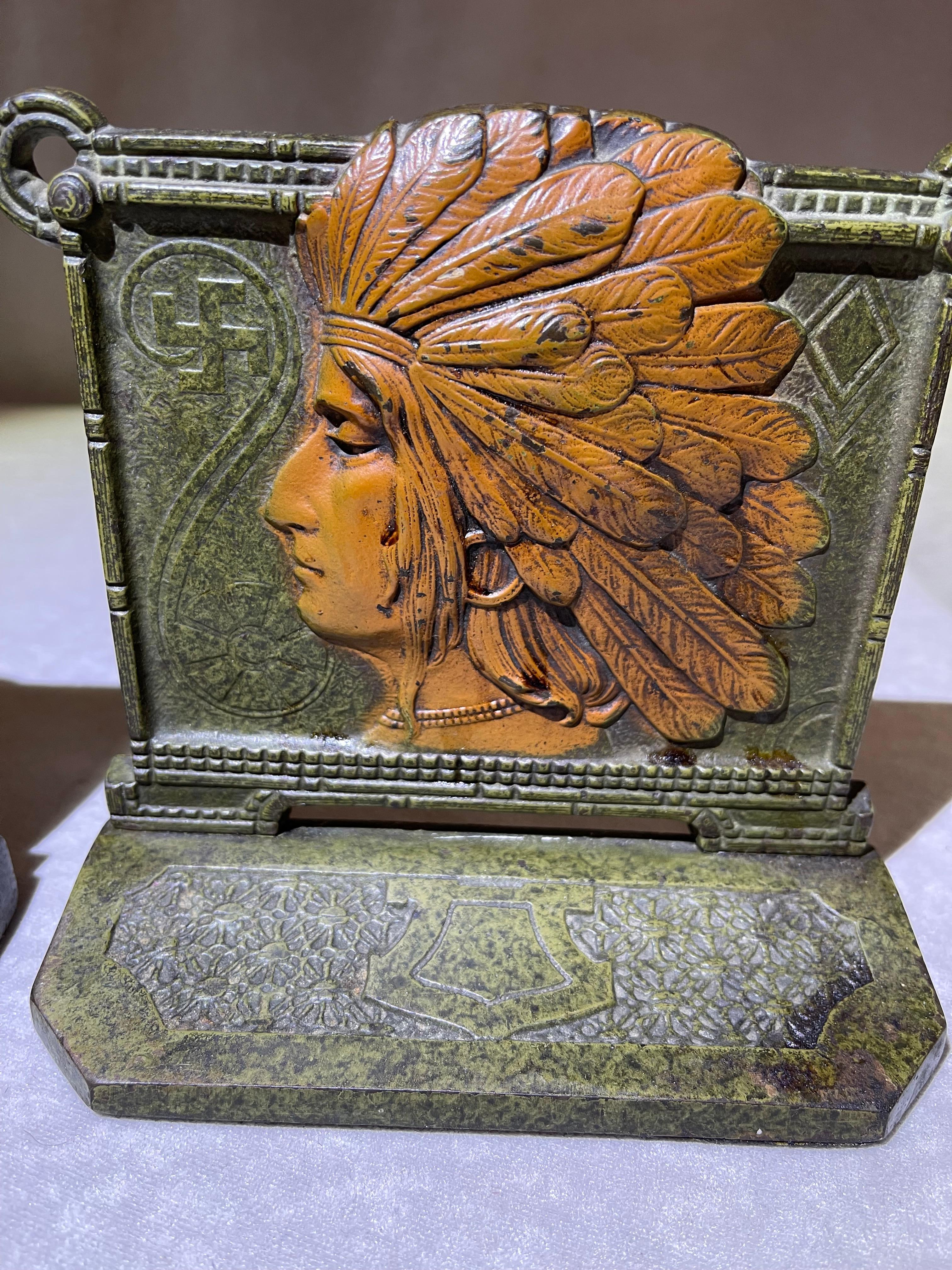 Pair of Cast Iron Bookends, American Indian Theme, by Judd Co, ca. 1910 In Good Condition For Sale In Petaluma, CA