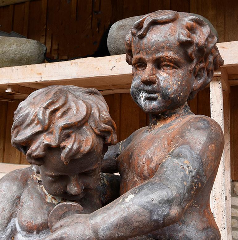 Pair of Cast Iron Garden Statues, 19th Century In Fair Condition In Udenhout, NL