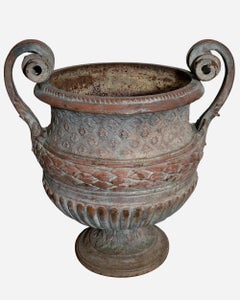 Pair of cast iron garden vases, Fonderie d'art du Val d'Osne, France circa 1850
