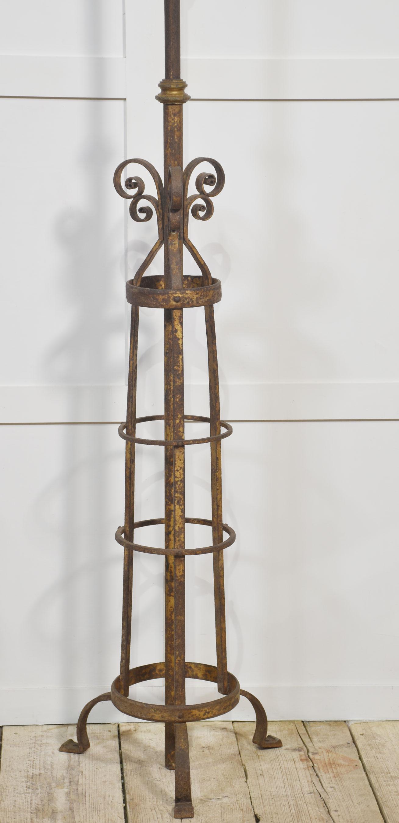 19th Century Pair of cast iron gas light candelabras For Sale