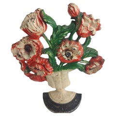 Paire de butoirs de porte Hubley en fonte peints d'origine C1935 Fleurs en bouquet