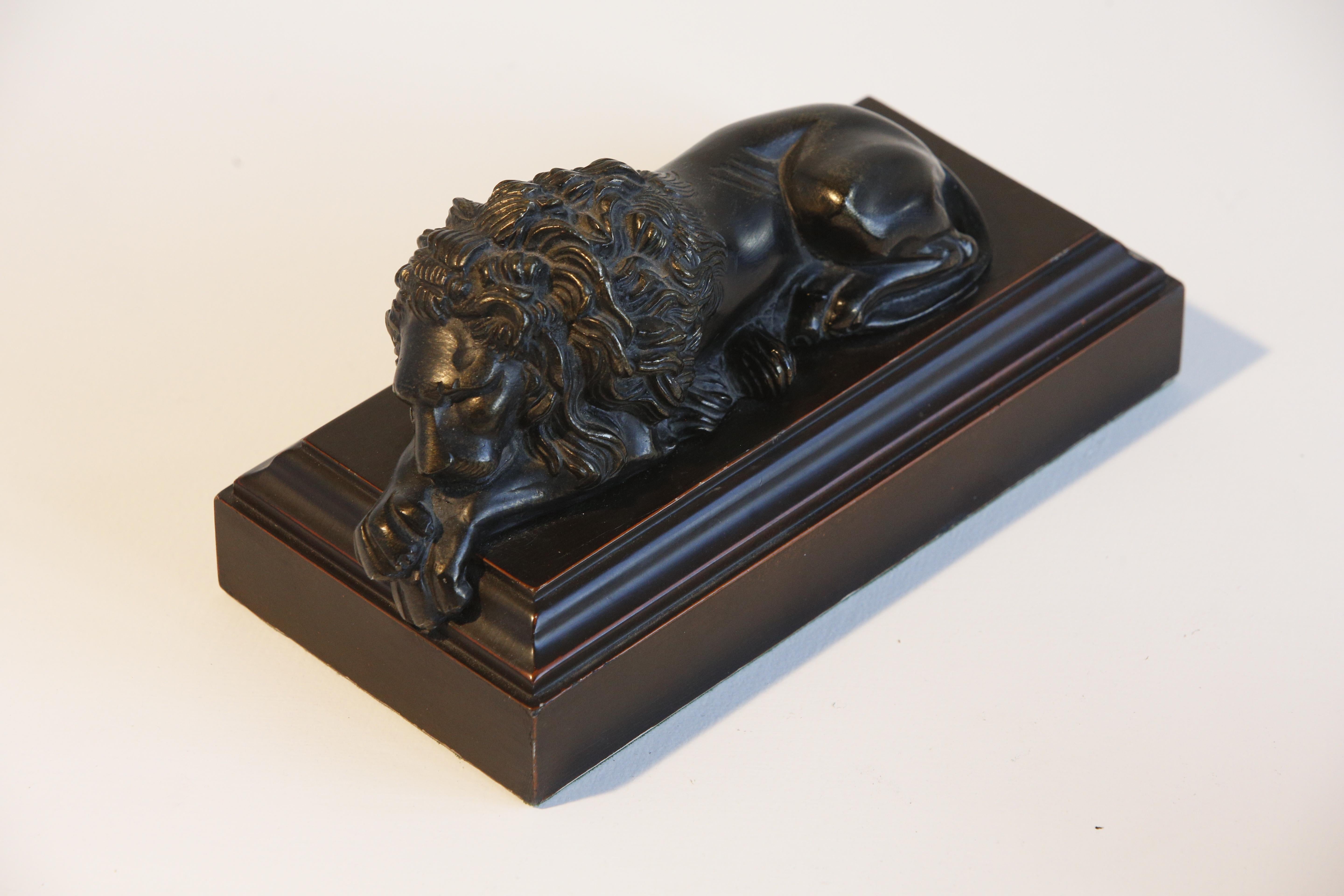 Pair of Cast Sculptures Bronze Lions, after Antonio Canova, 19th Century For Sale 3