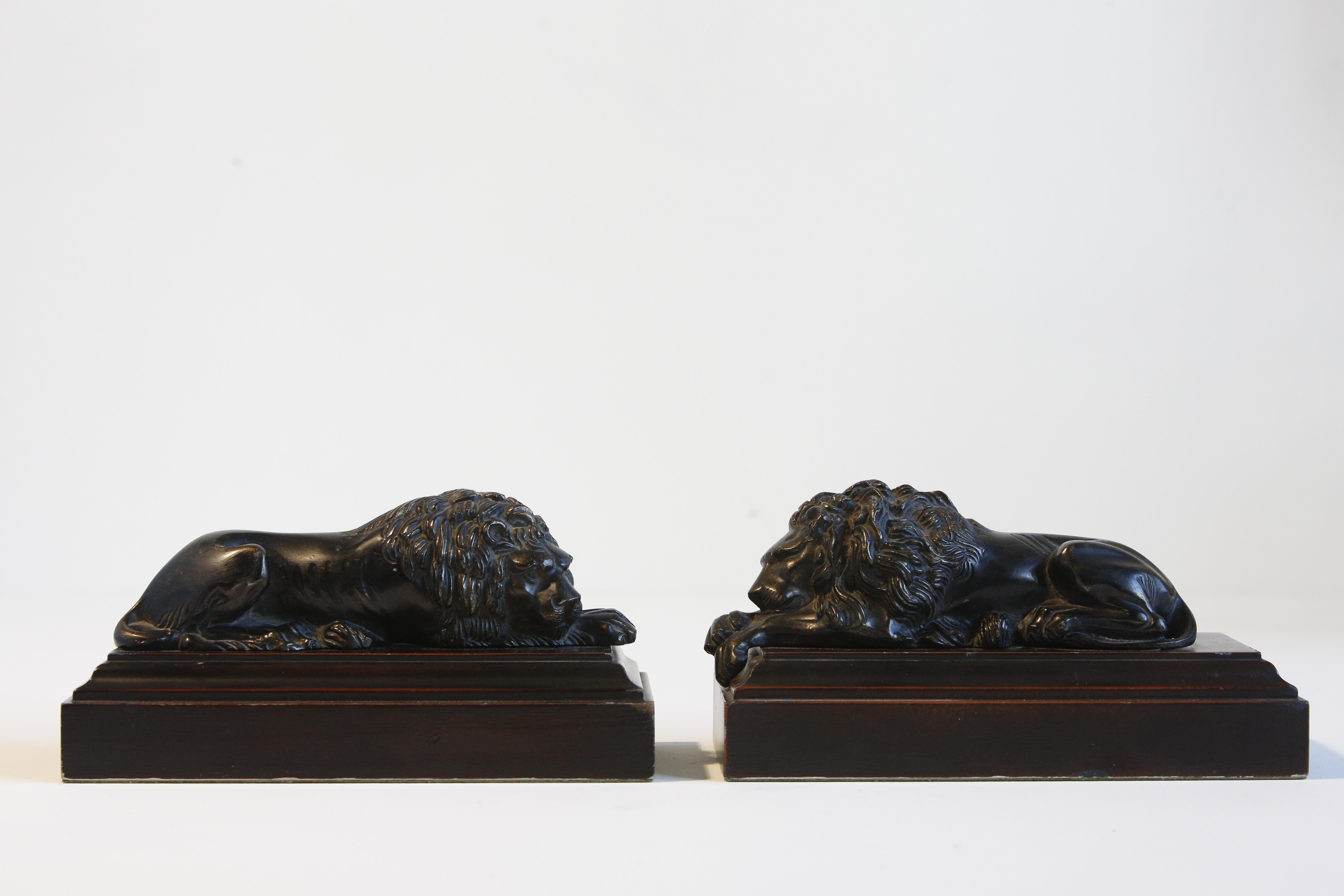 Grand Tour Pair of Cast Sculptures Bronze Lions, after Antonio Canova, 19th Century For Sale