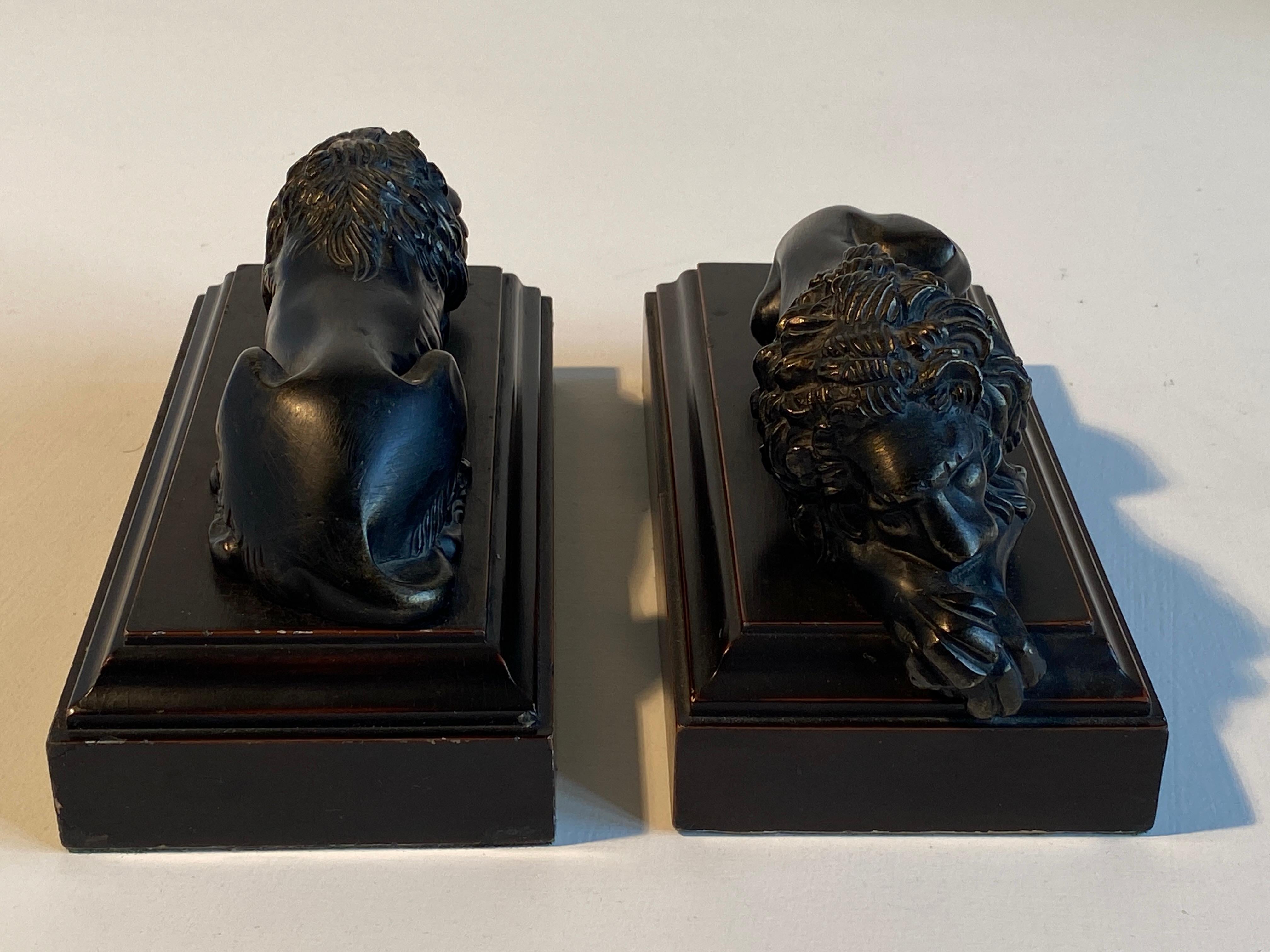 Hand-Painted Pair of Cast Sculptures Bronze Lions, after Antonio Canova, 19th Century For Sale