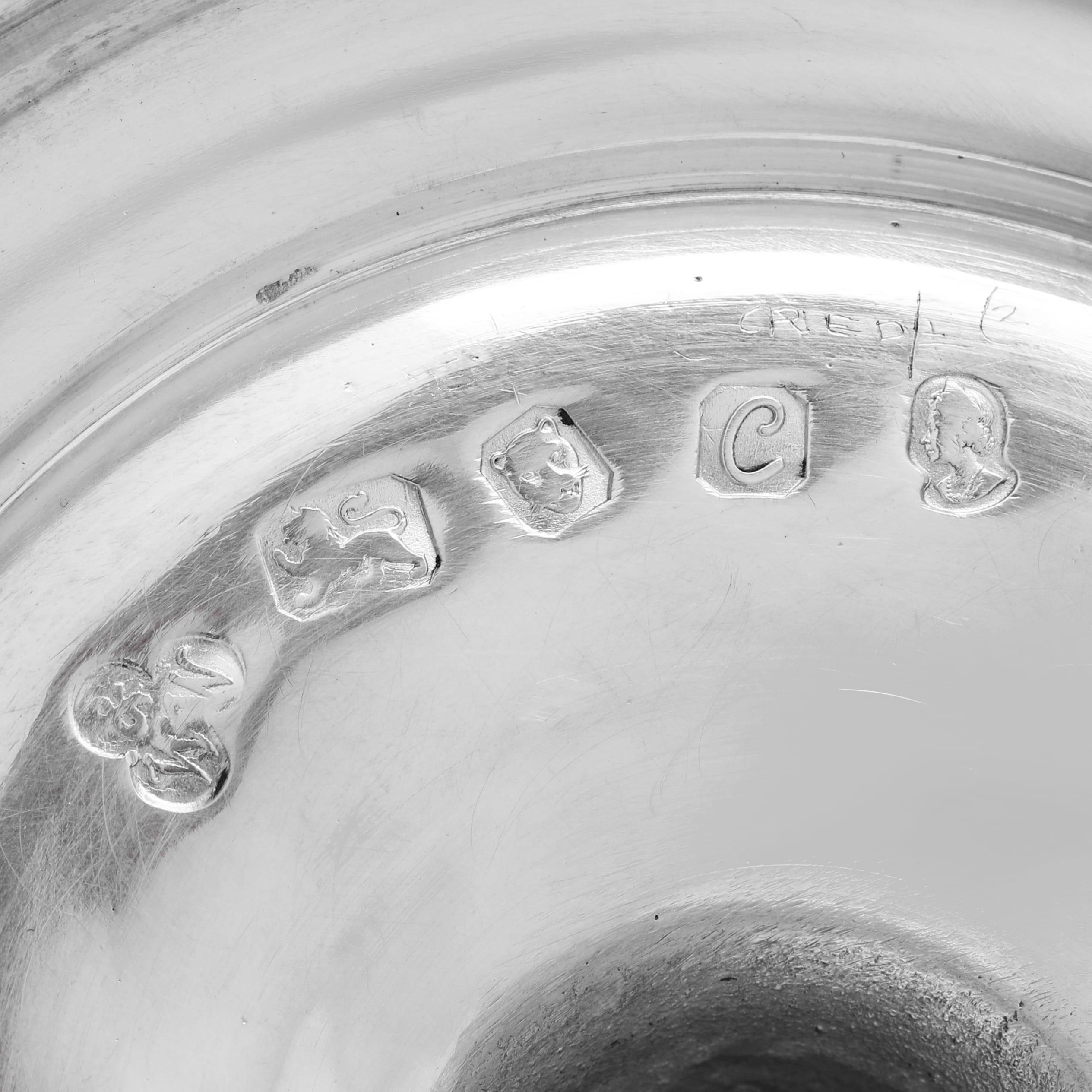 Argento 925 Coppia di candelabri a 3 luci in argento sterling fuso realizzati nel 1977 in vendita
