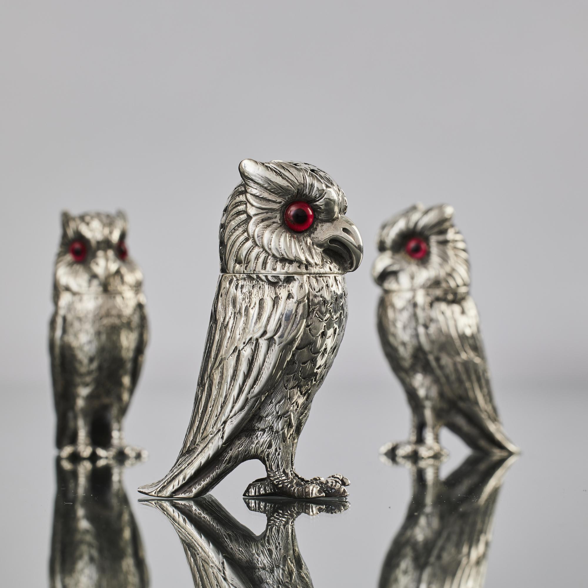 Late 19th Century Set of three antique silver owl pepper casters For Sale