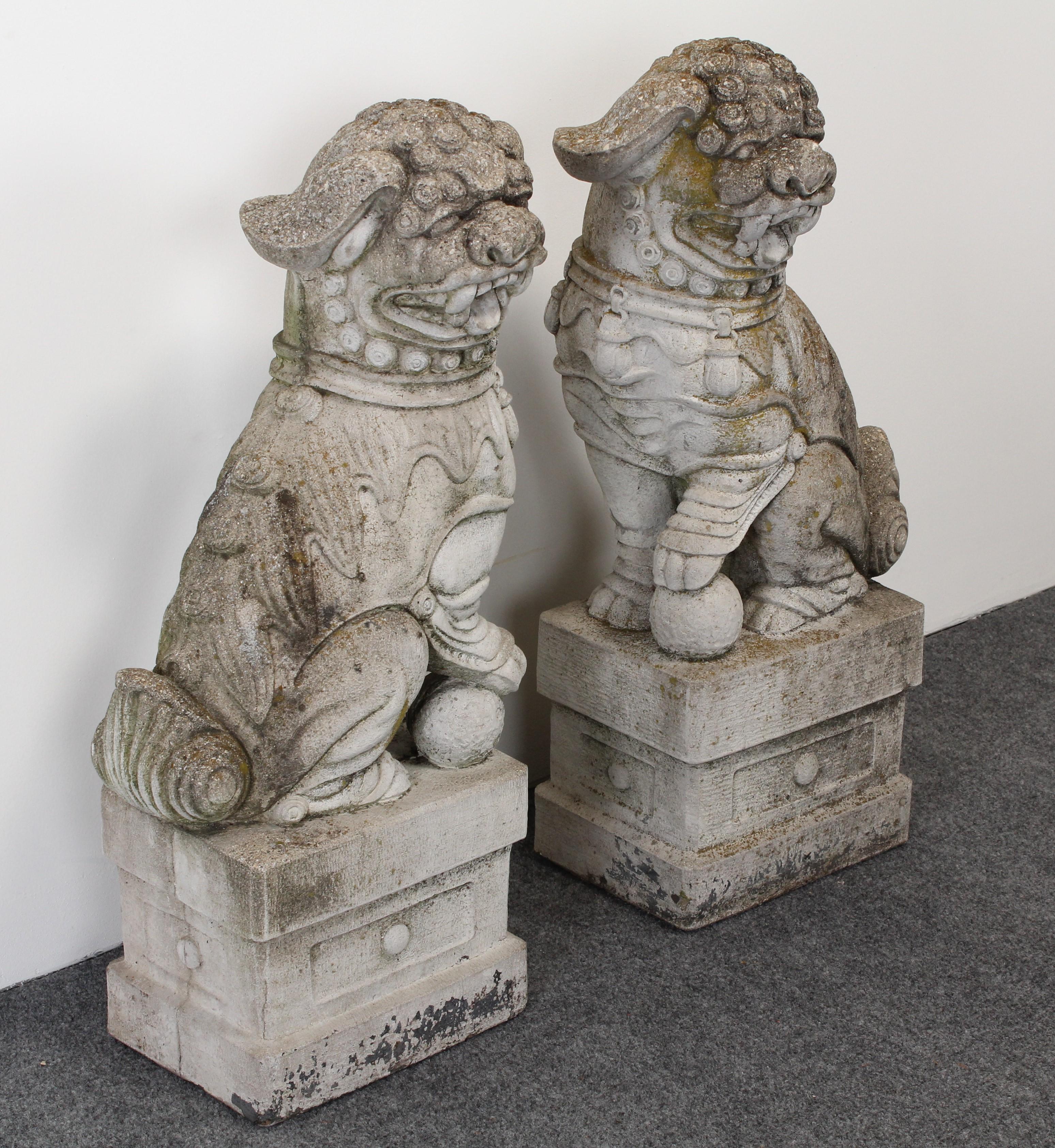 Mid-Century Modern Pair of Cast Stone Foo Dogs Garden Statues, 1960s