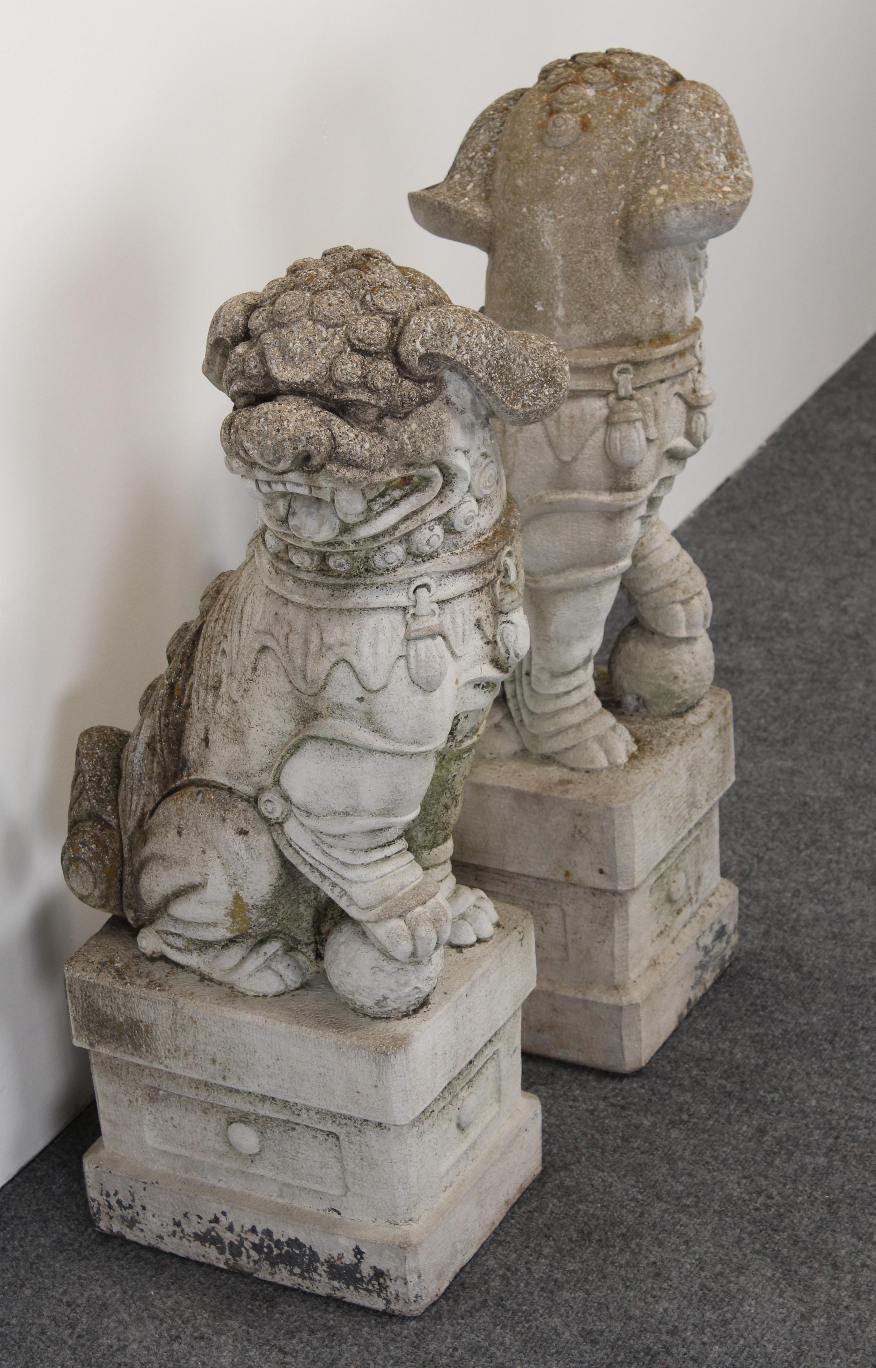 Pair of Cast Stone Foo Dogs Garden Statues, 1960s In Good Condition In Hamburg, PA