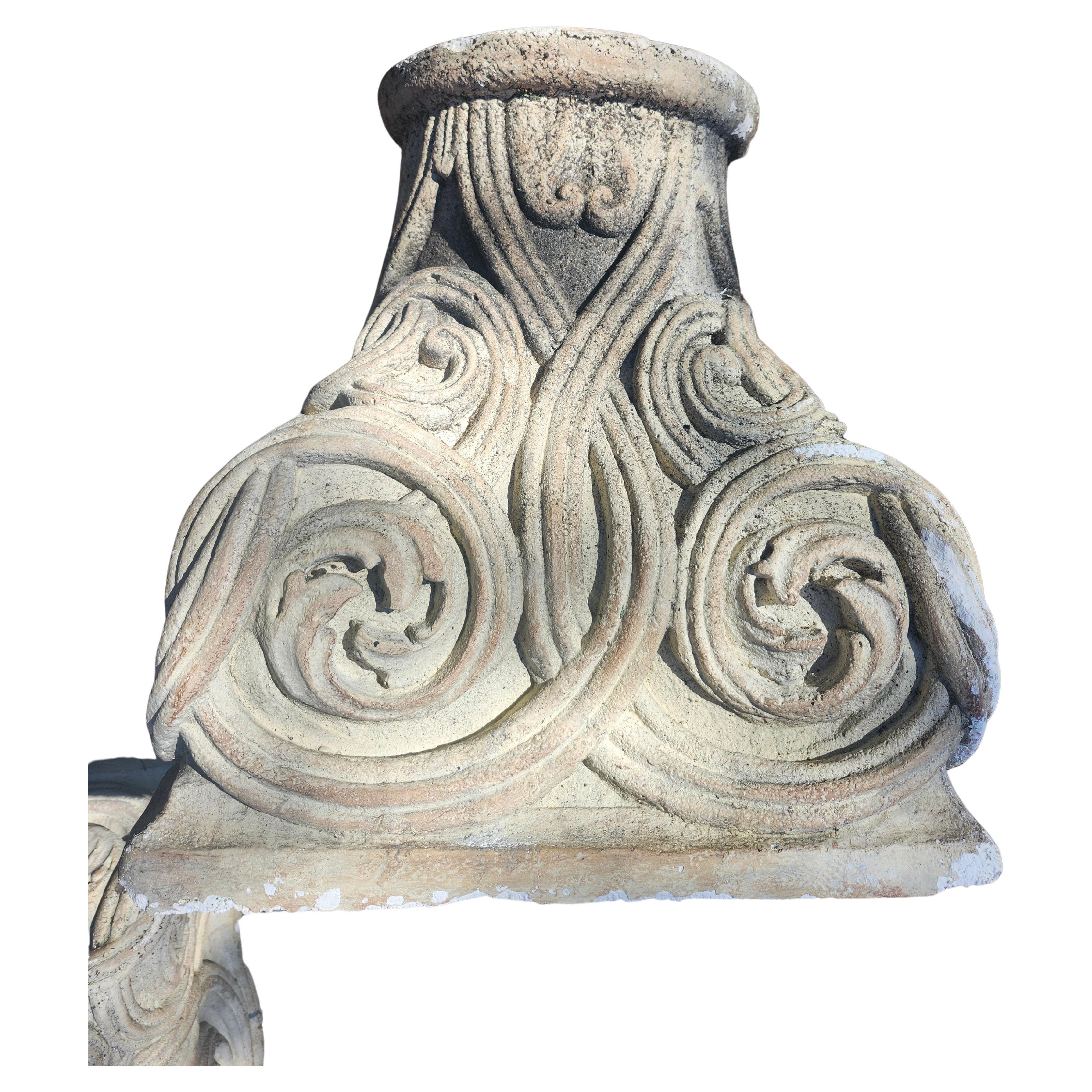 Pareja de Adornos de Jardín de Piedra Fundida + Concha Marina Capiteles de Columnas Romanas Mesas Bajas Grecorromano en venta