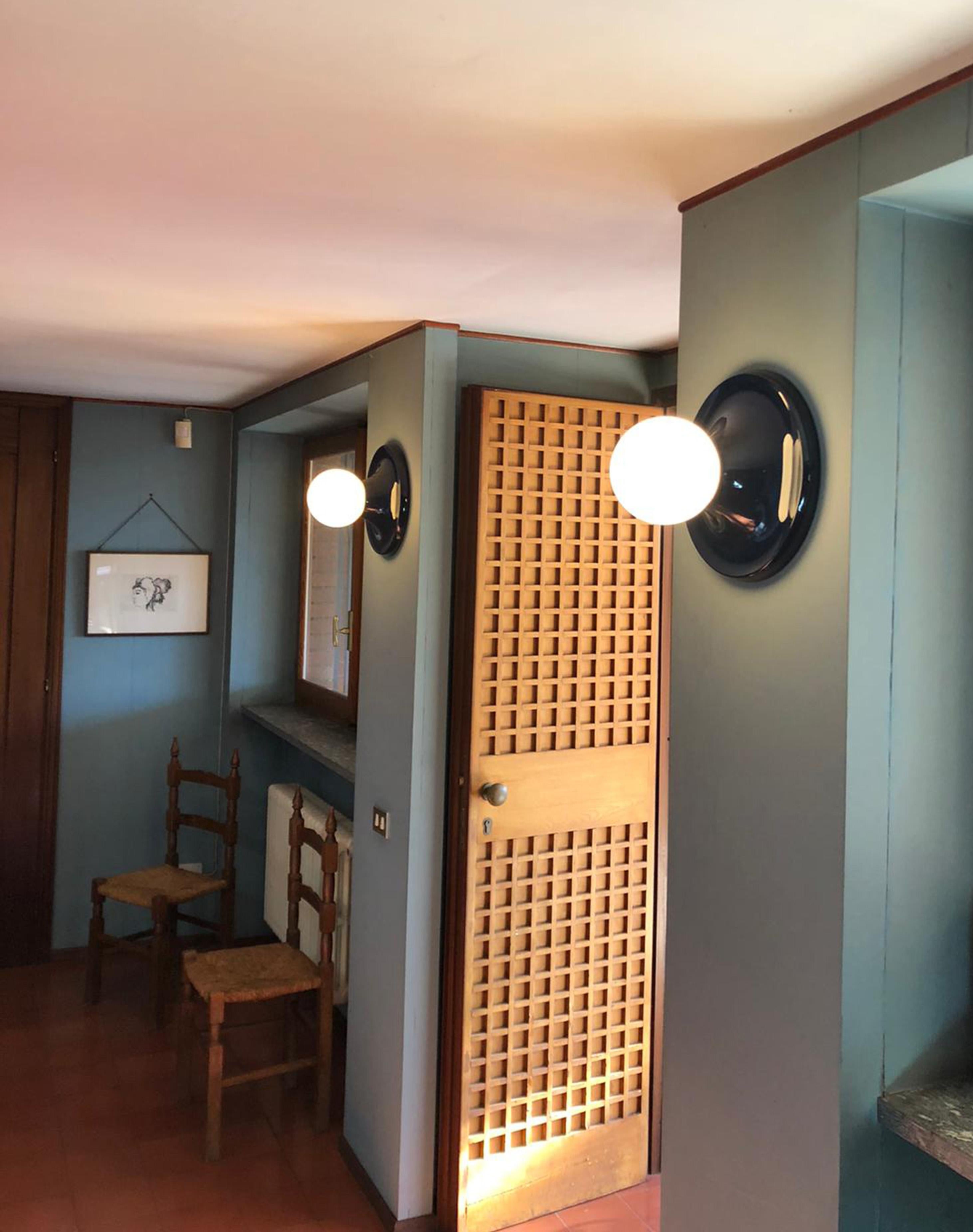 Pair of Castiglioni Midcentury Blue Metal Light Ball Sconce for Flos Italy 1960s In Good Condition In Roma, IT