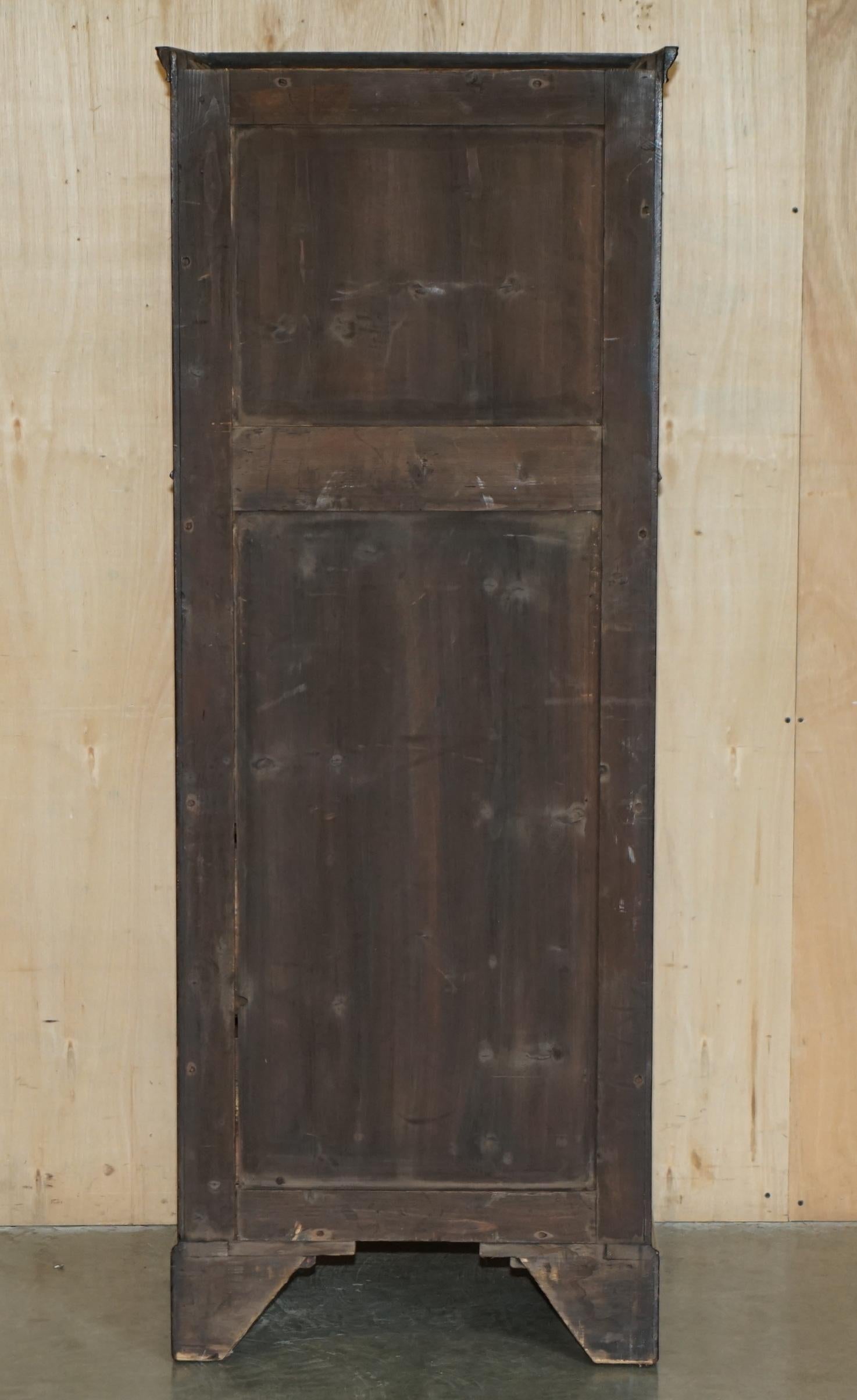 PAIRO DI CASTLE Howard ANTICO 1840 CASSETTIERA IN LEGNO DURO CON CASSETTIERA E ARMADIO in vendita 3