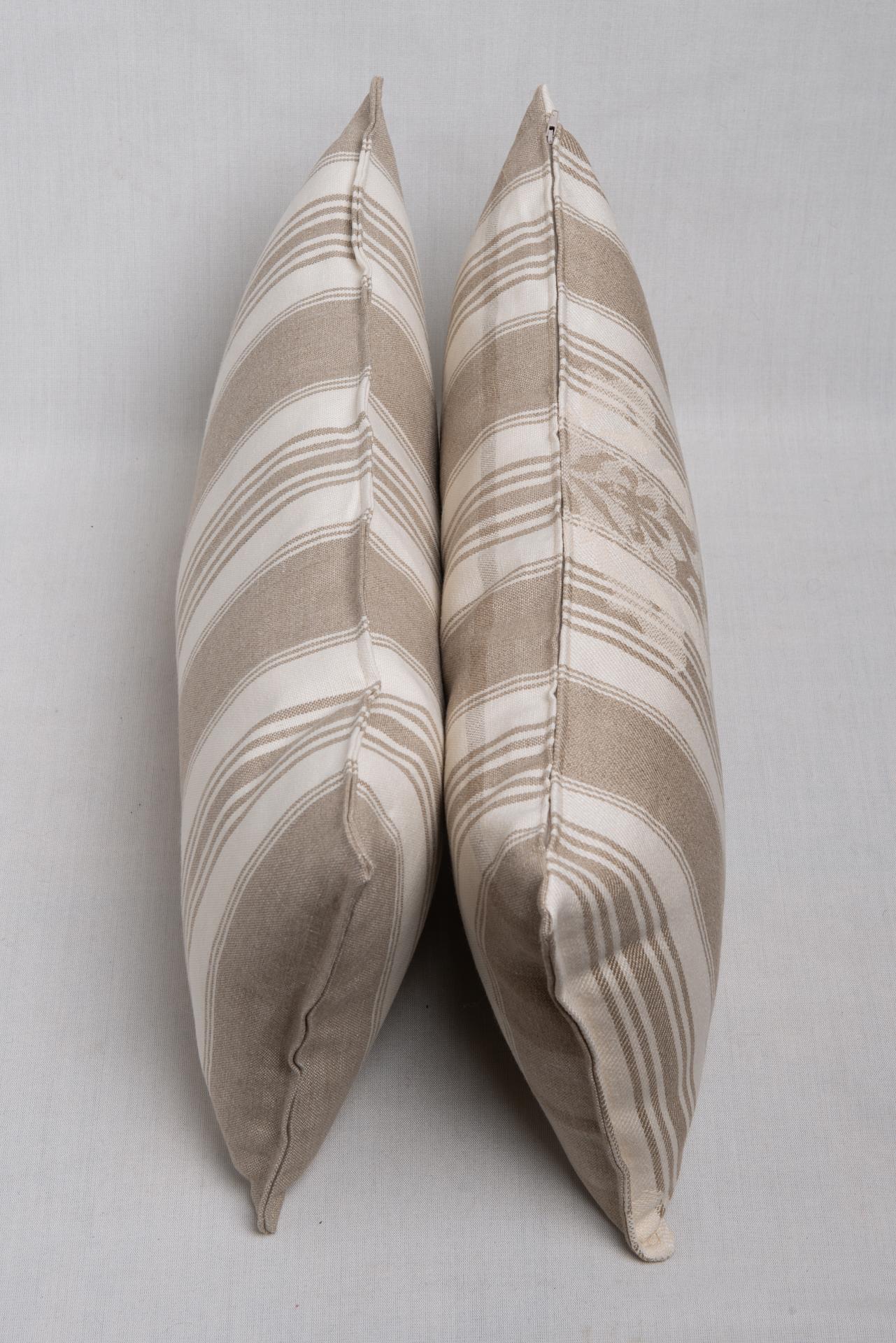 Machine-Made Pair of Casual Long Un-dyed Cotton Italian Pillows For Sale