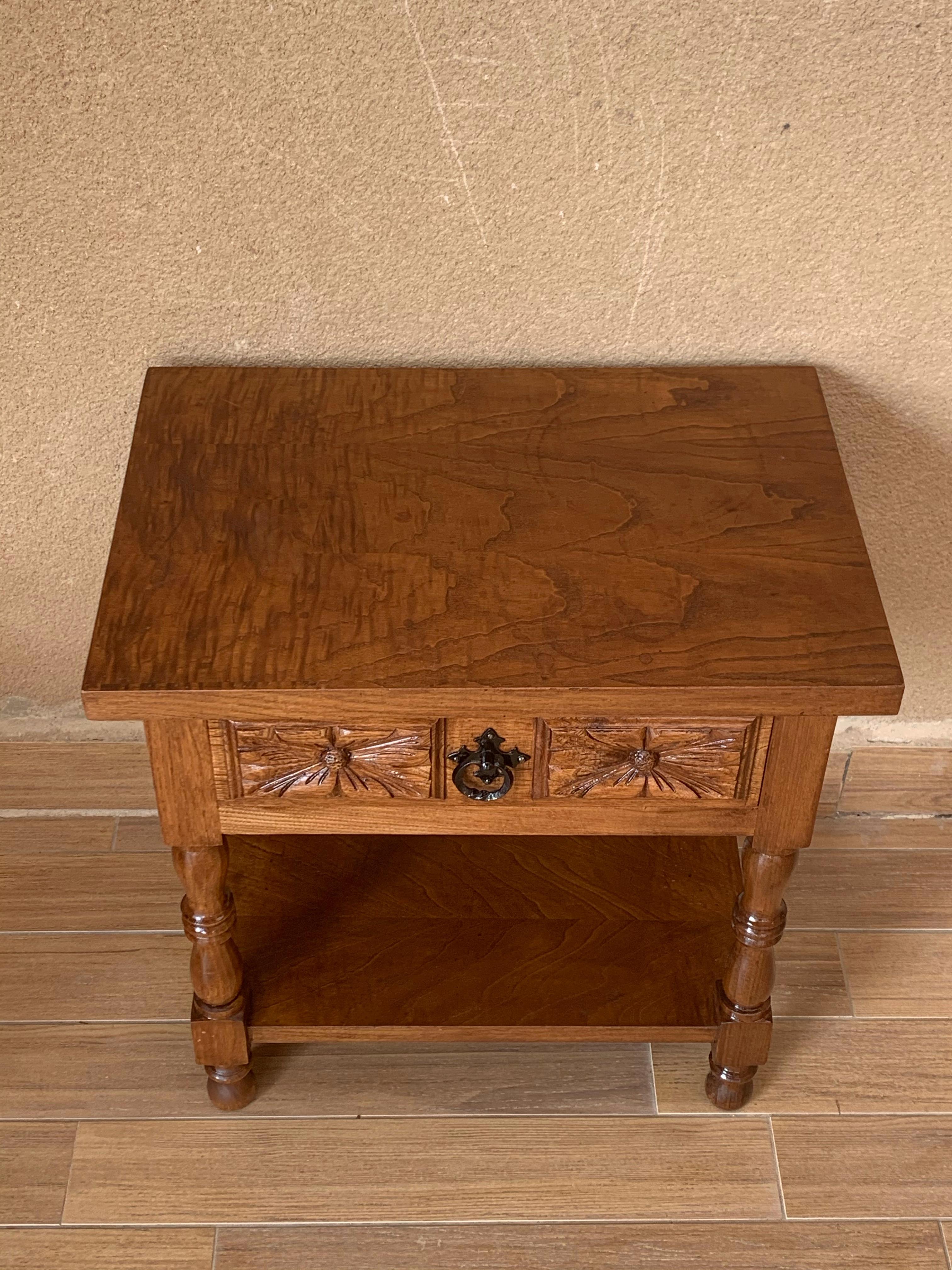 Pair of Catalan, Spanish Nightstands with Carved Bars, Drawer and Open Shelf In Good Condition In Miami, FL