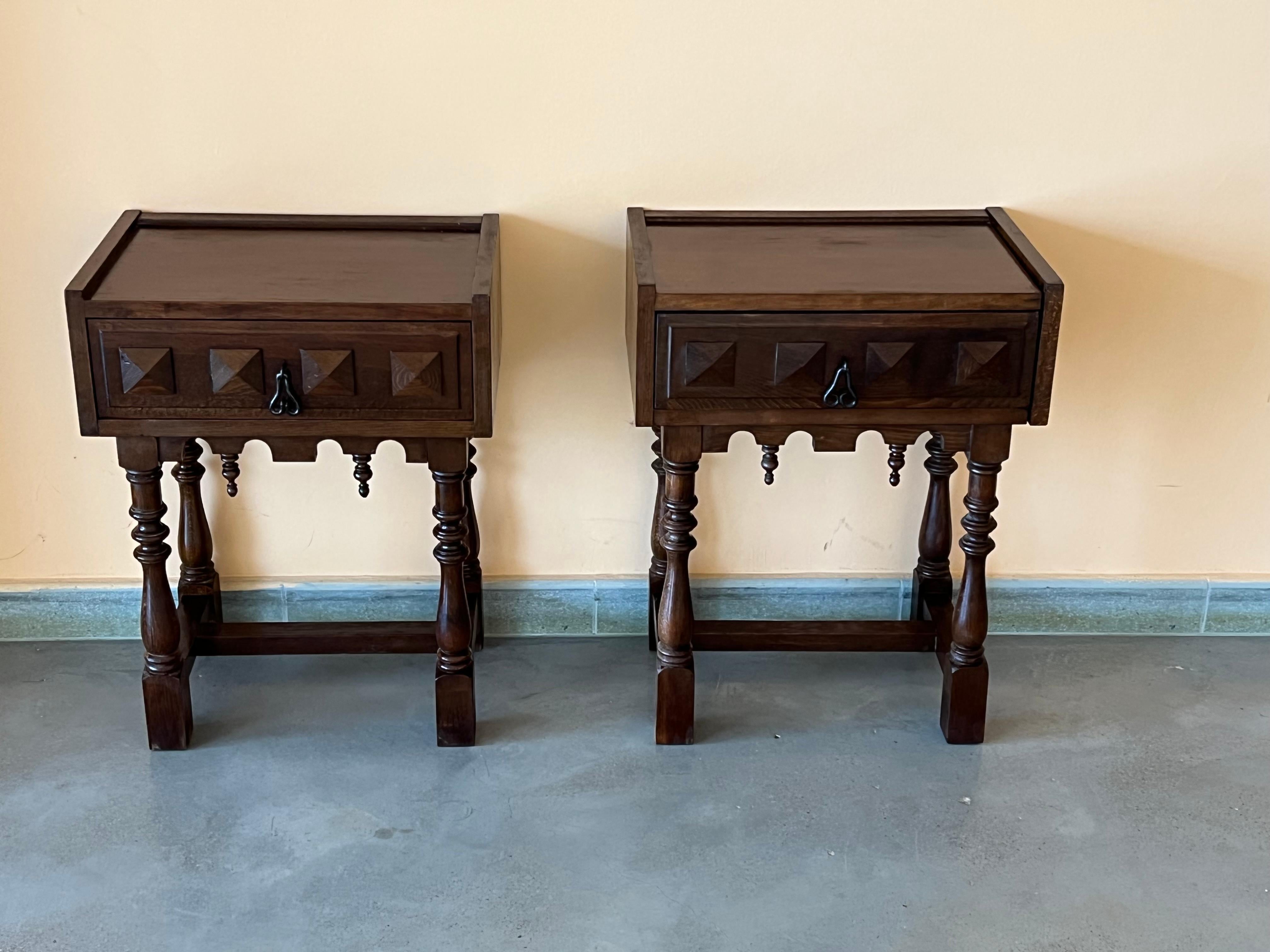 Pair of Catalan, Spanish Nightstands with Carved Bars, Drawer and Open Shelf In Good Condition In Miami, FL