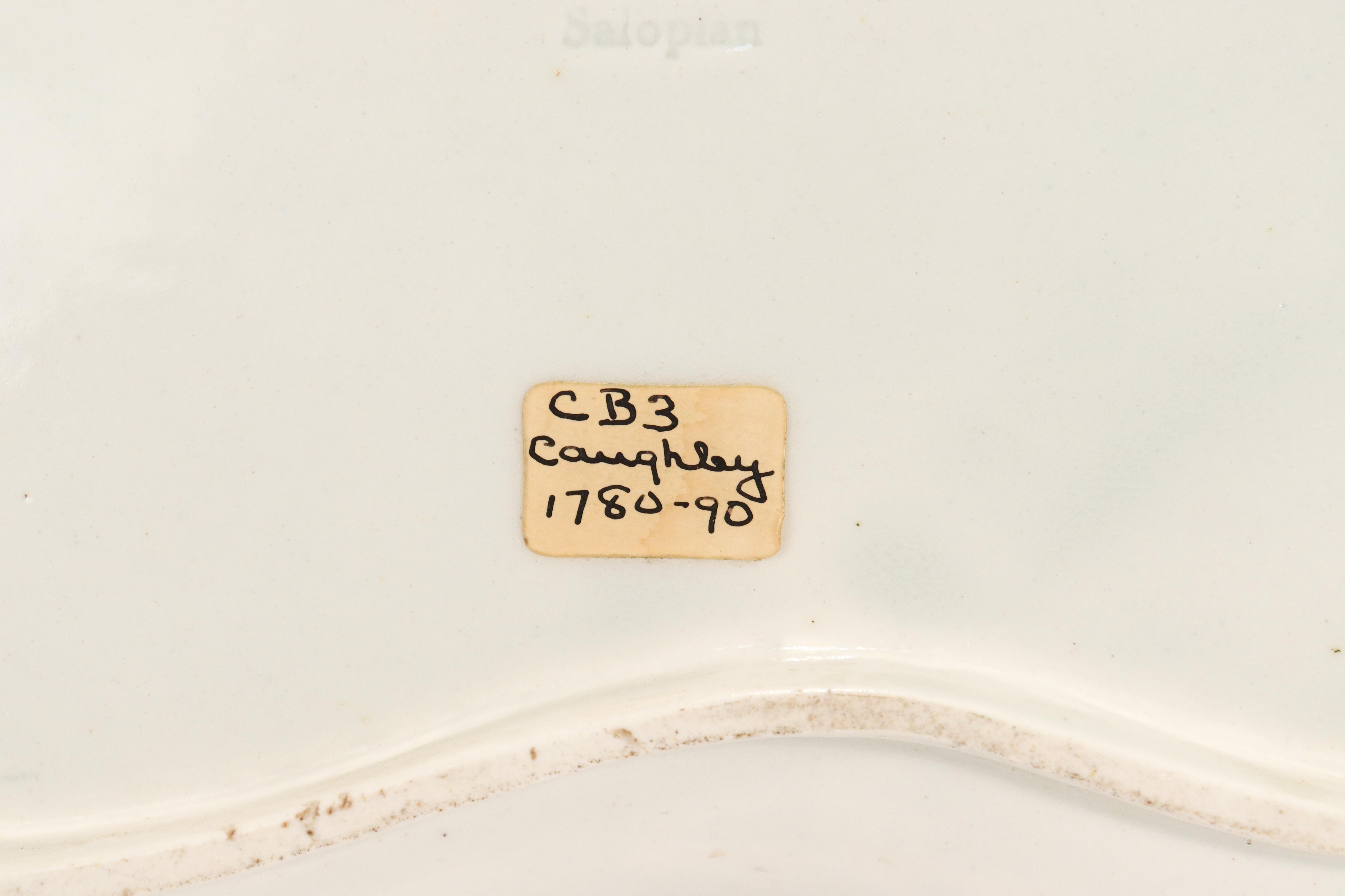 Ein Paar englische Caughley Salopian-Porzellanteller oder -geschirr in Form von Caughley im Angebot 8