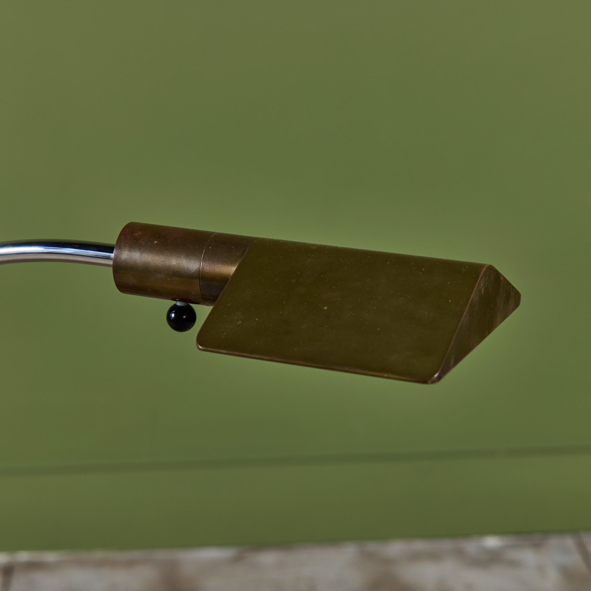 Paire de lampadaires en laiton et acier inoxydable Cedric Hartman en vente 8