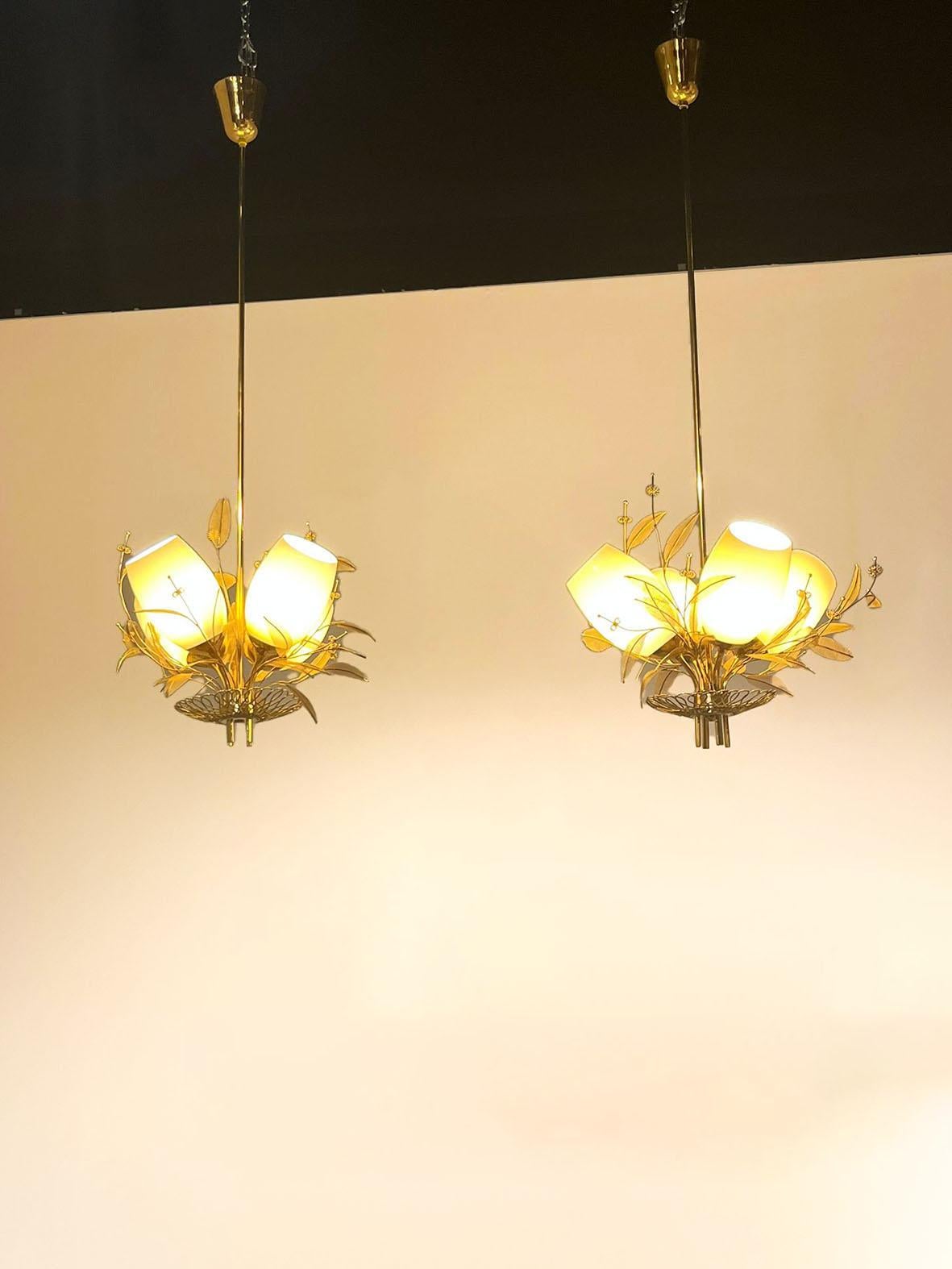 Europeo Coppia di lampade da soffitto di Paavo Tynell in vendita