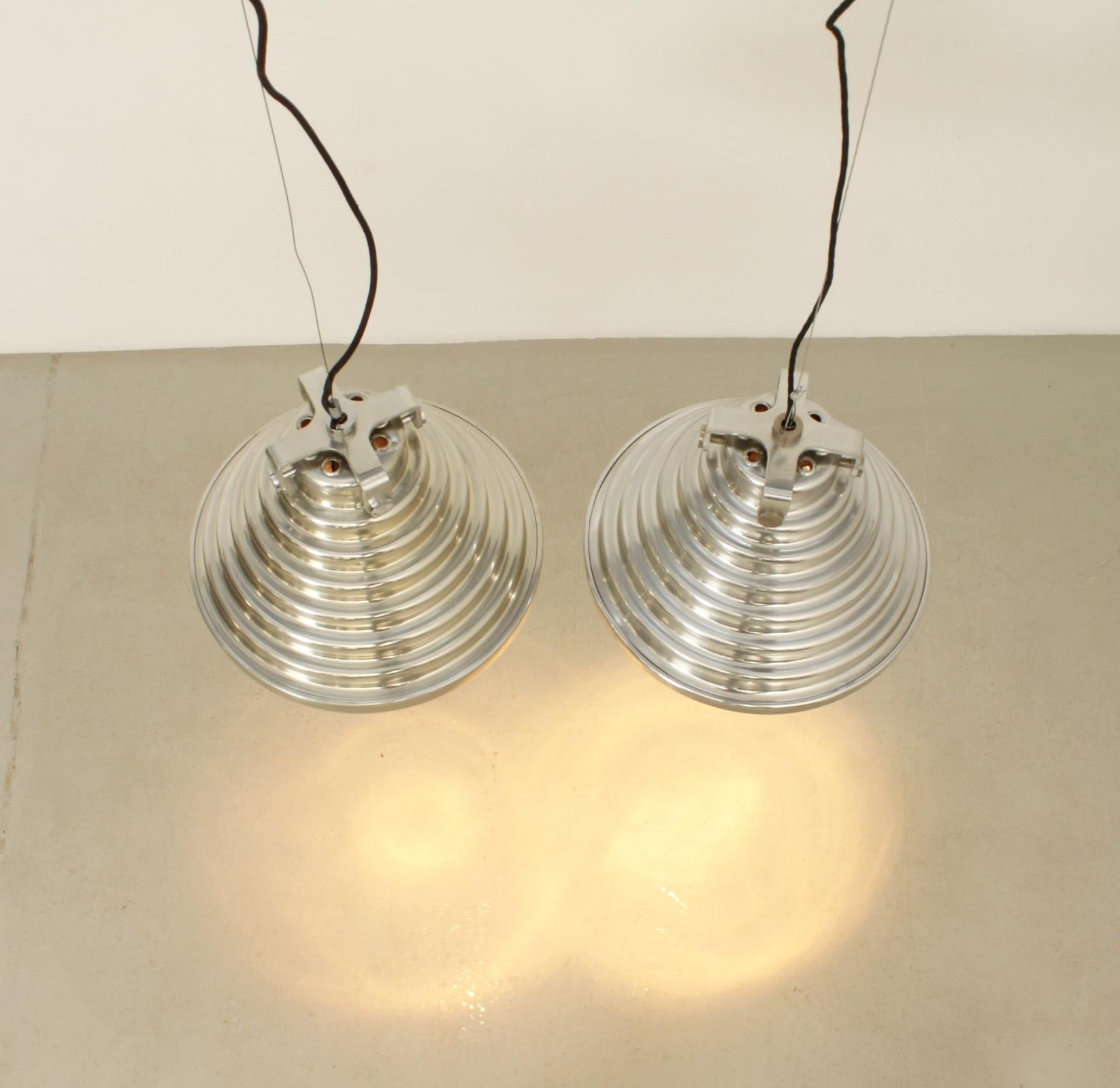 Coppia di lampade da soffitto in alluminio fuso di Antoni Bonamusa, Spagna, 1974 in vendita 6