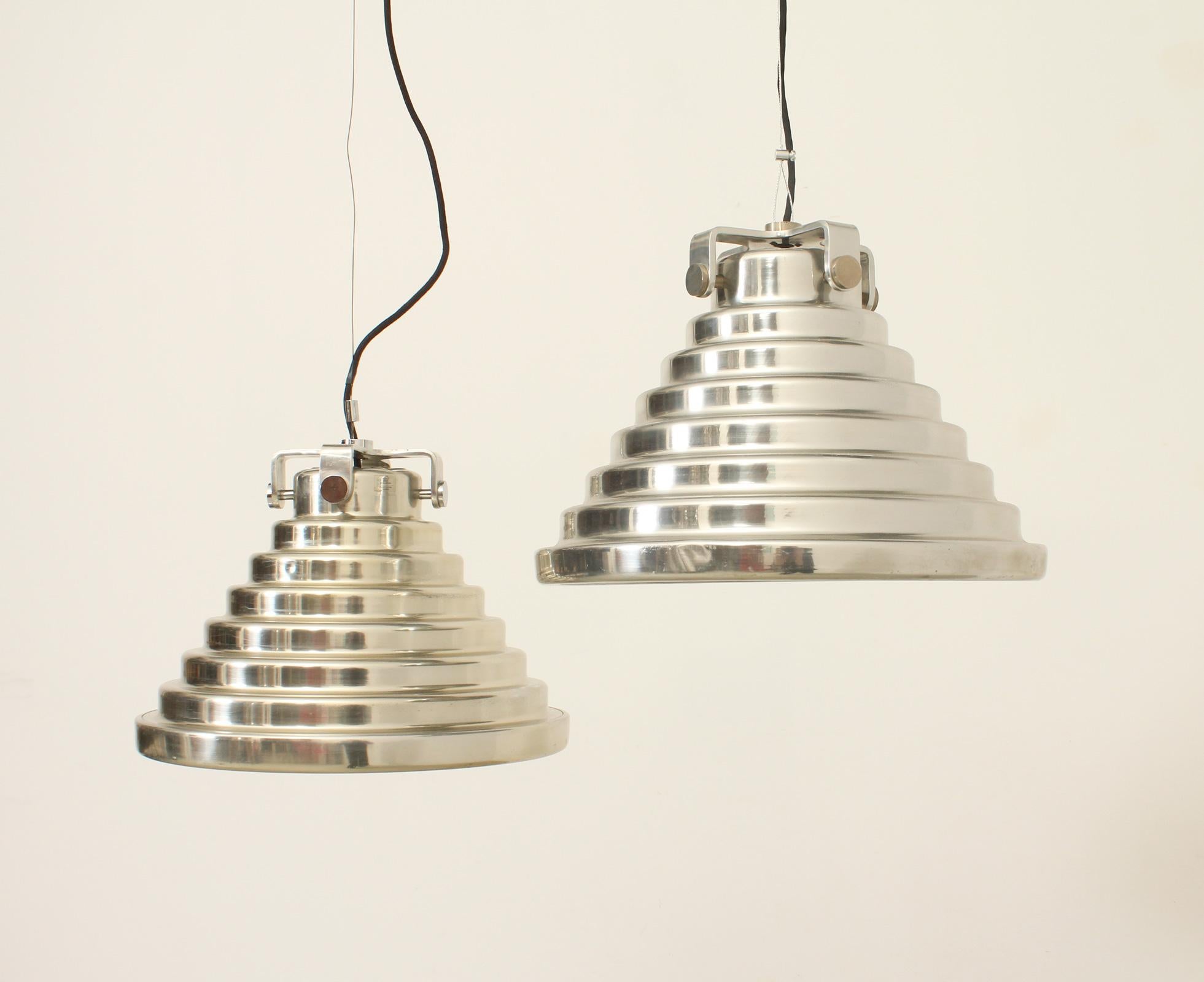 Mid-Century moderno Coppia di lampade da soffitto in alluminio fuso di Antoni Bonamusa, Spagna, 1974 in vendita
