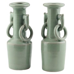 Paar Celadon-Vasen mit Doppelhenkeln, Song-Yuan-Dynastie