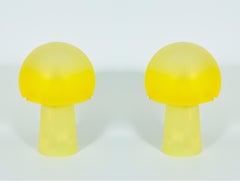 Pair of Cenedese Vetri Mushroom Table Lamps, Frosted Yellow Murano Glass, 1980s