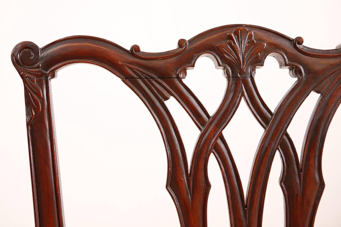 American 2 Centennial Philadelphia Chippendale-Style Chairs in Mahogany, circa 1870 For Sale