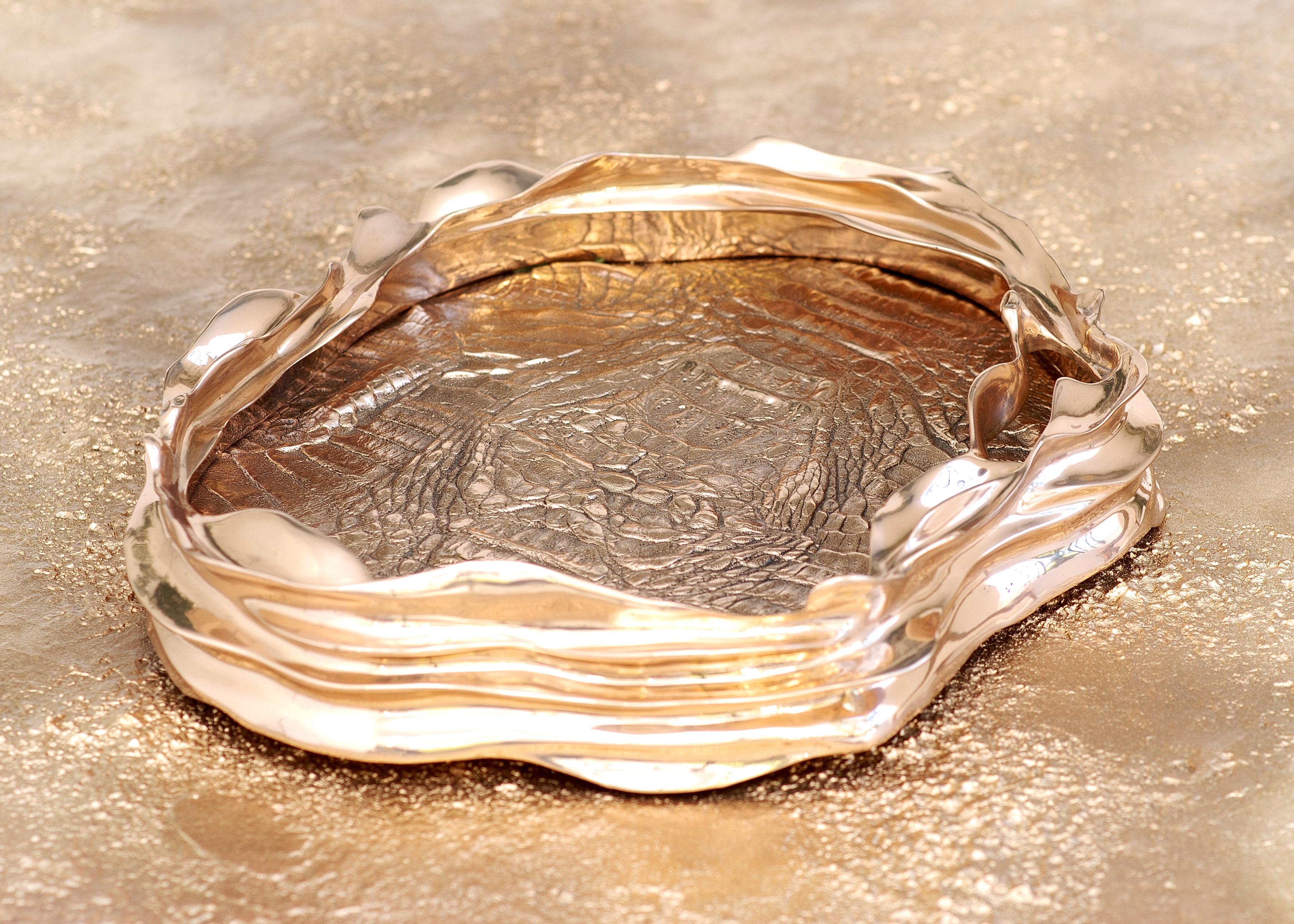 Brazilian Pair of Centerpieces Bowls in Polished Bronze by Fakasaka Design