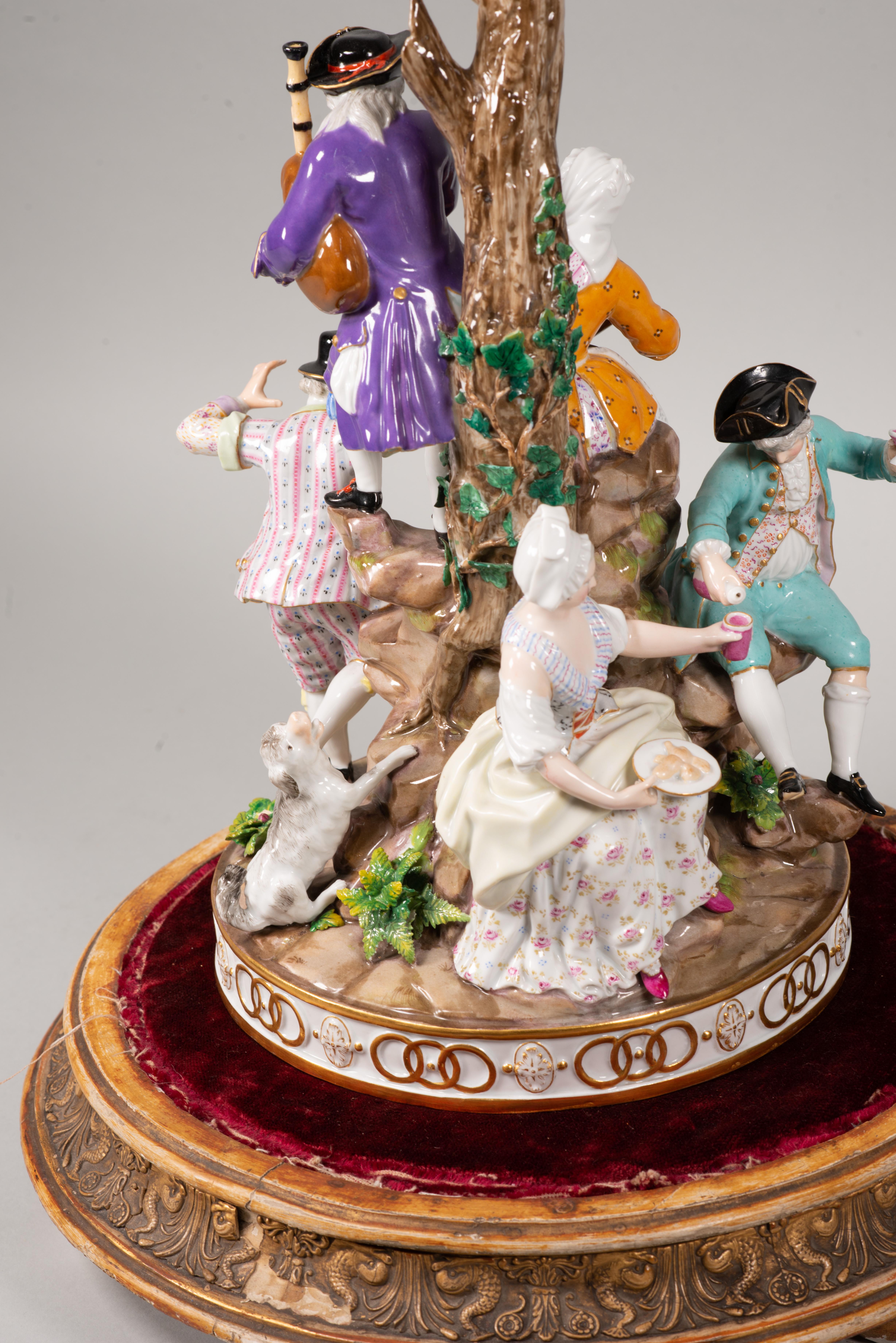 Ein Paar Tafelaufsätze. Glasiertes Porzellan, etc. Meißen, Deutschland, s. 19. im Angebot 6