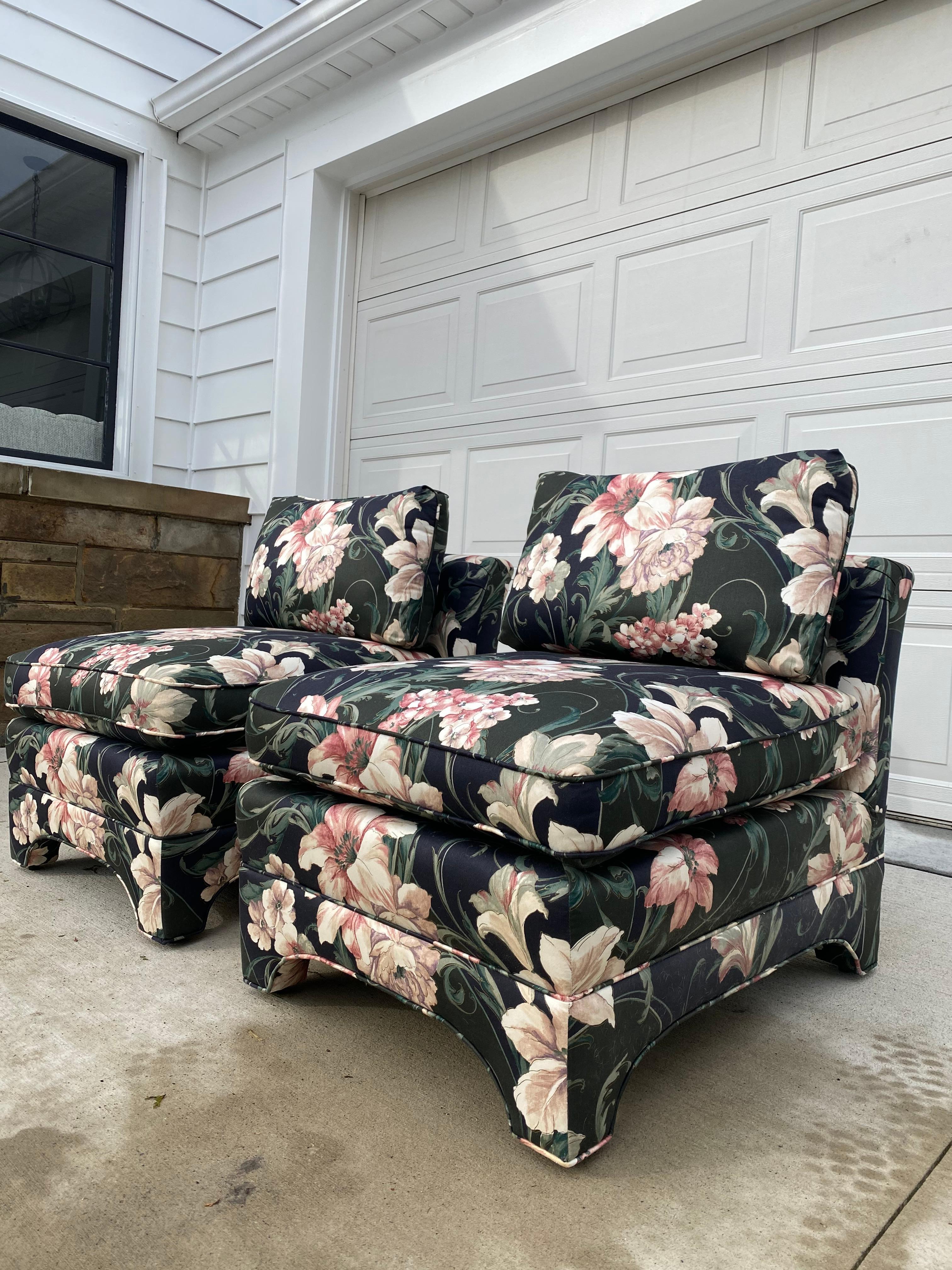 Pair of Century Lounge Chairs in Floral Print 6