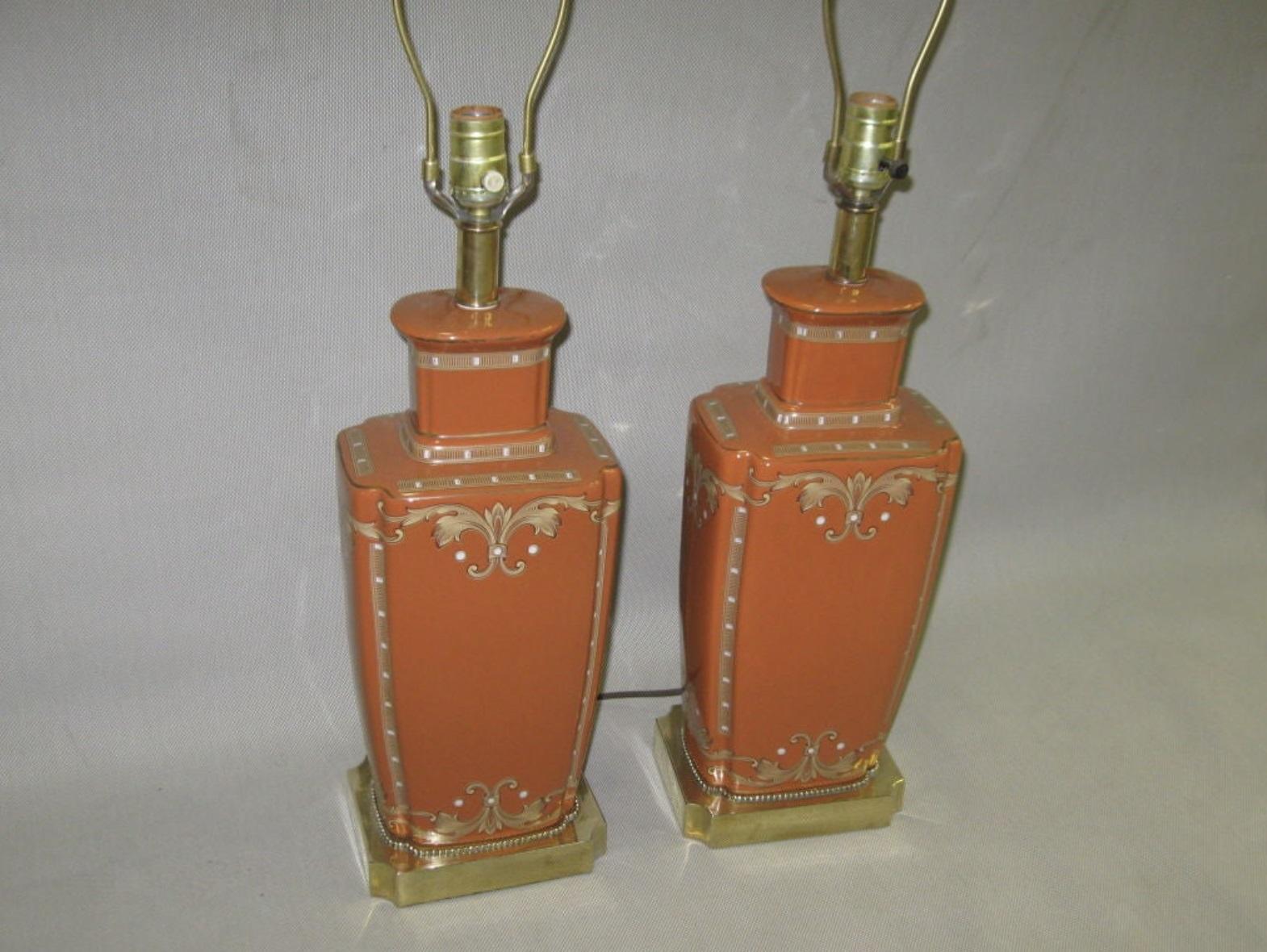Pair of Ceramic and Gold Table Lamps In Good Condition For Sale In Los Angeles, CA