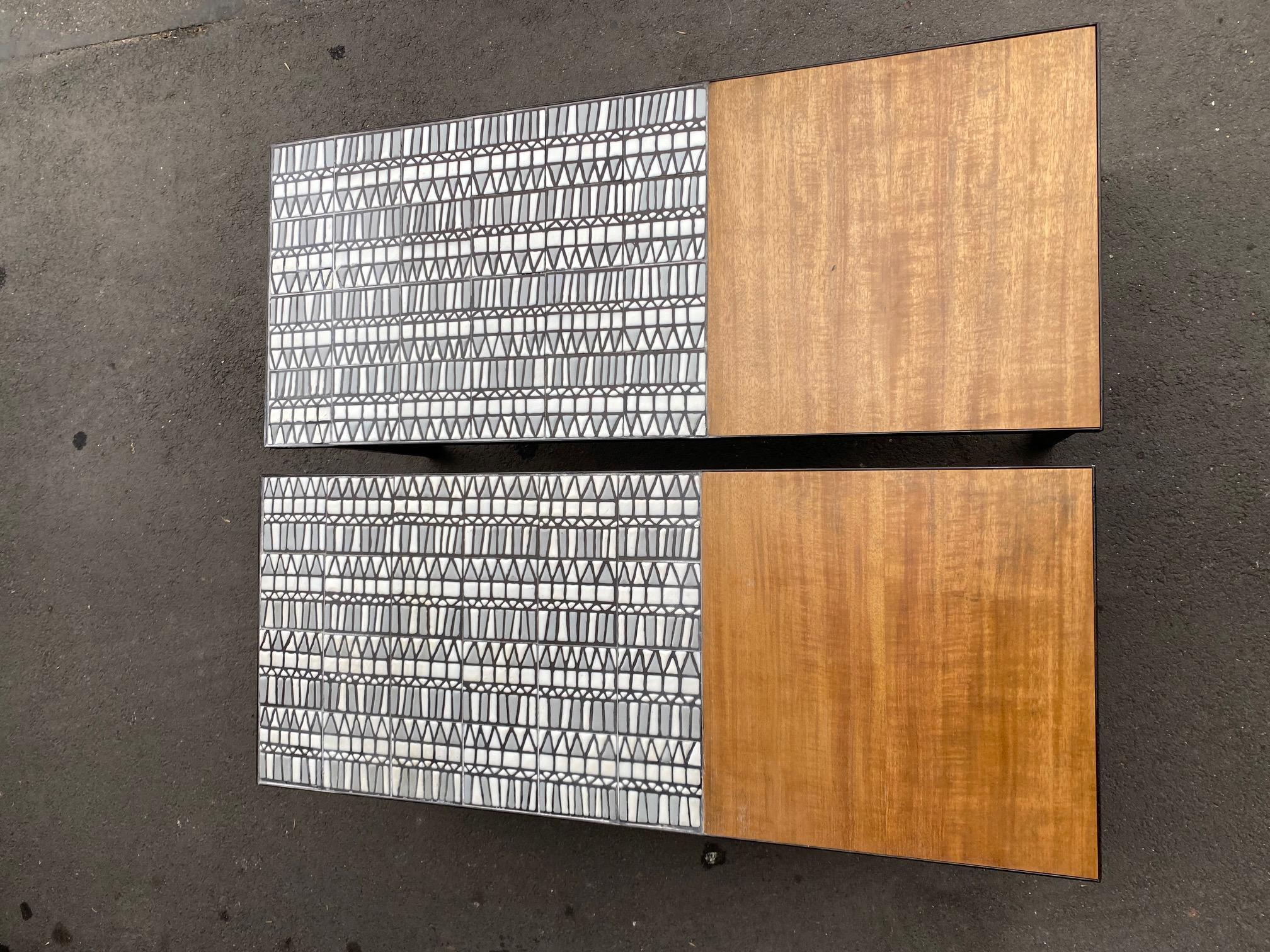 Pair of ceramic and wood coffee tables by Roger Capron, Vallauris, France
Estimated weight for one coffee table : 20 kilos.