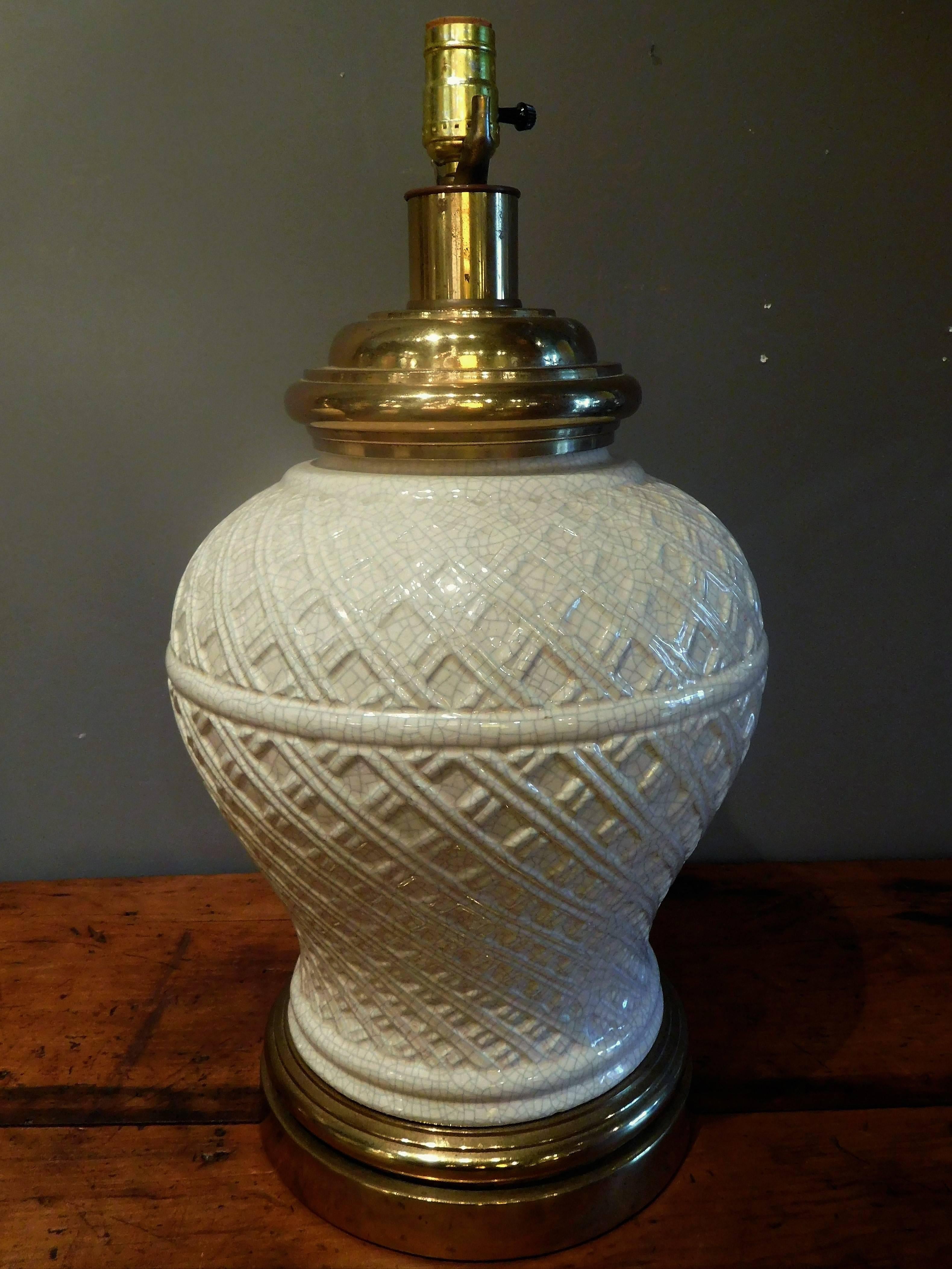 Mid-Century Modern Pair of Ceramic Basket-Weave Paul Hanson Lamps with Ivory Crackle Glaze, 1955 For Sale