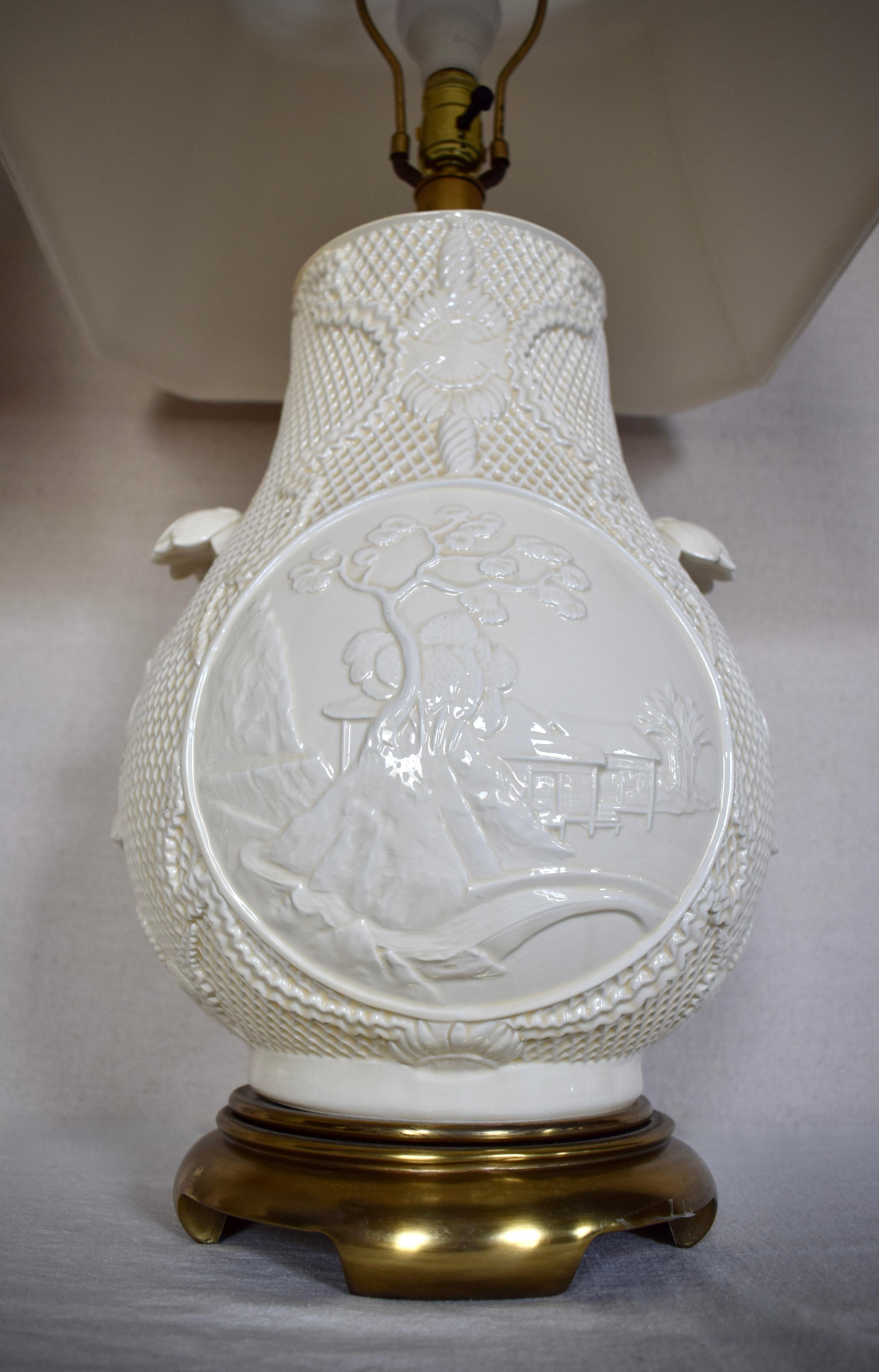 Pair of Ceramic Basket-Weave Paul Hanson Table Lamps In Good Condition For Sale In Southampton, NJ