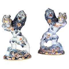 Paire de bougeoirs en céramique, Lions par Emile Gallé, 19ème siècle