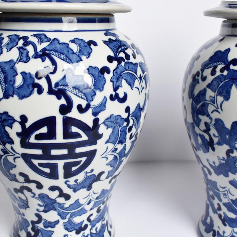 20th Century Pair of Ceramic Chinoiserie Blue and White Ginger Jars with Lids