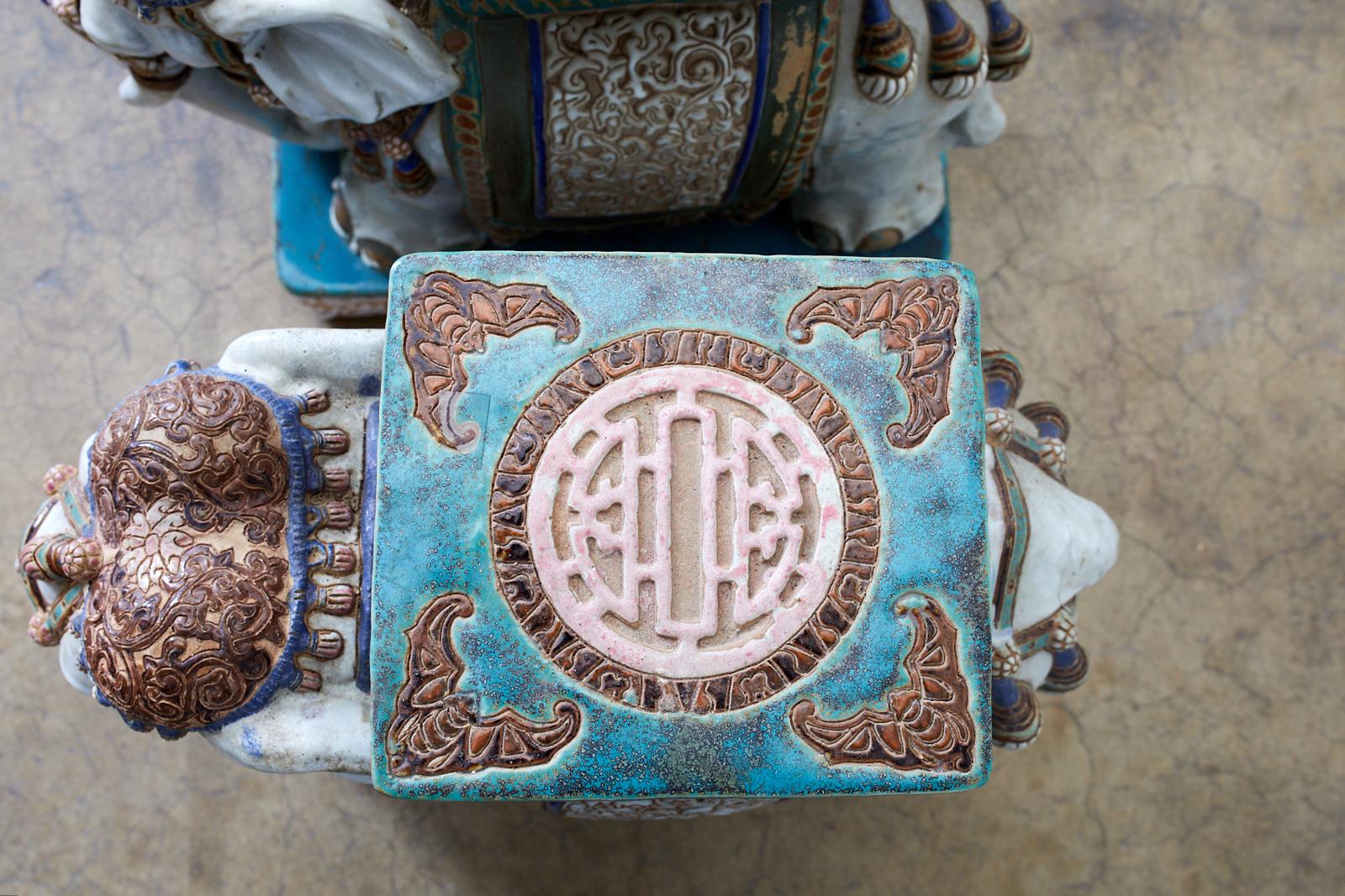 Pair of Ceramic Elephant Garden Stool Drink Tables im Zustand „Starke Gebrauchsspuren“ in Rio Vista, CA