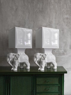 Paire de lampes éléphants en céramique avec abat-jour