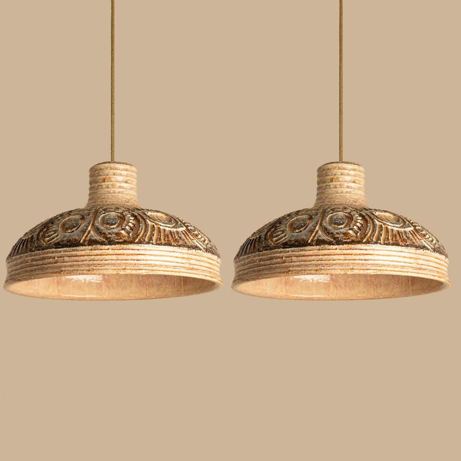 Pair of Ceramic Geometric Pendants by Jette Hellerøe for Axella Denmark, 1960s (Dänisch) im Angebot