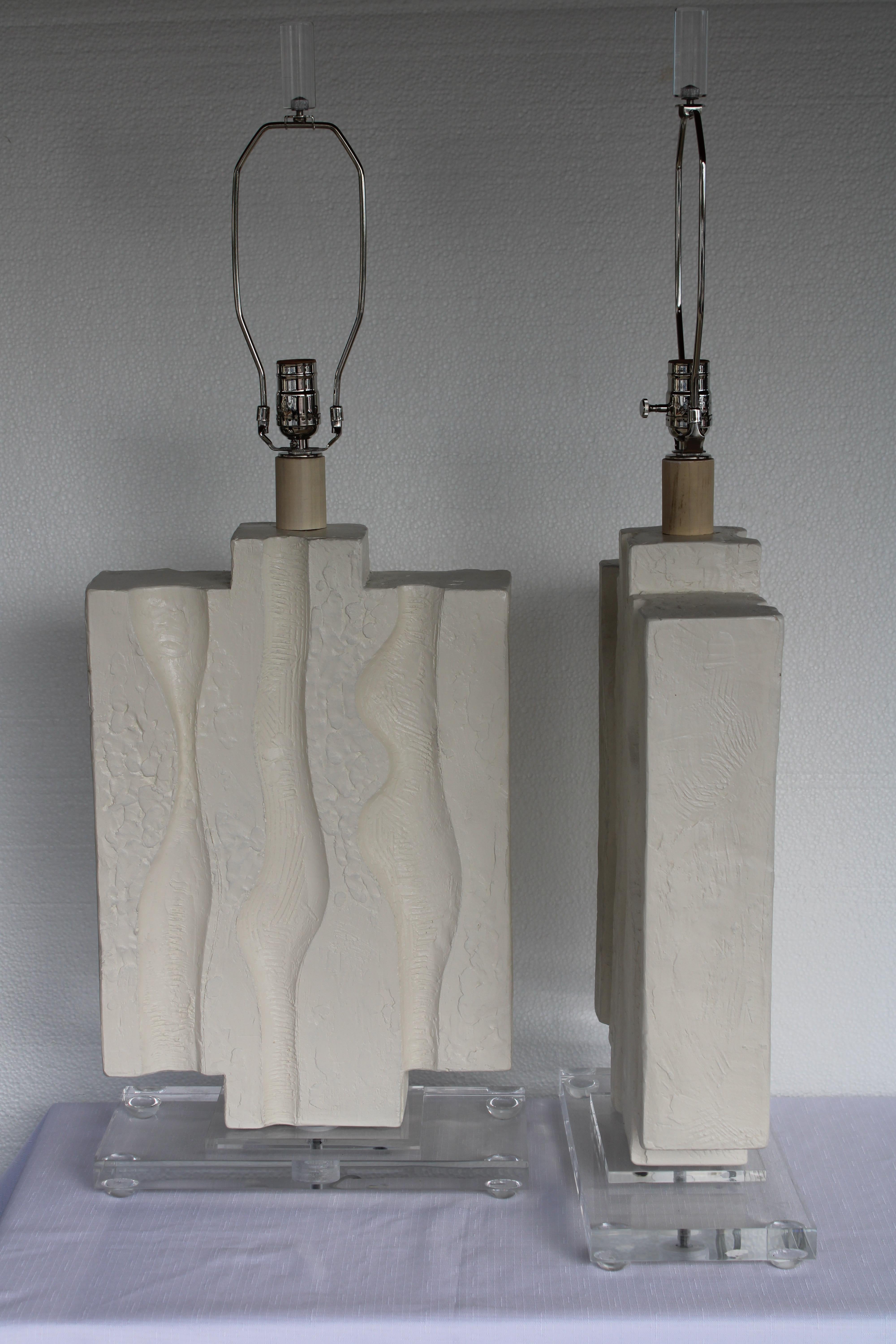 Américain Paire de lampes en céramique par Casual Lamps of California, 1987 en vente