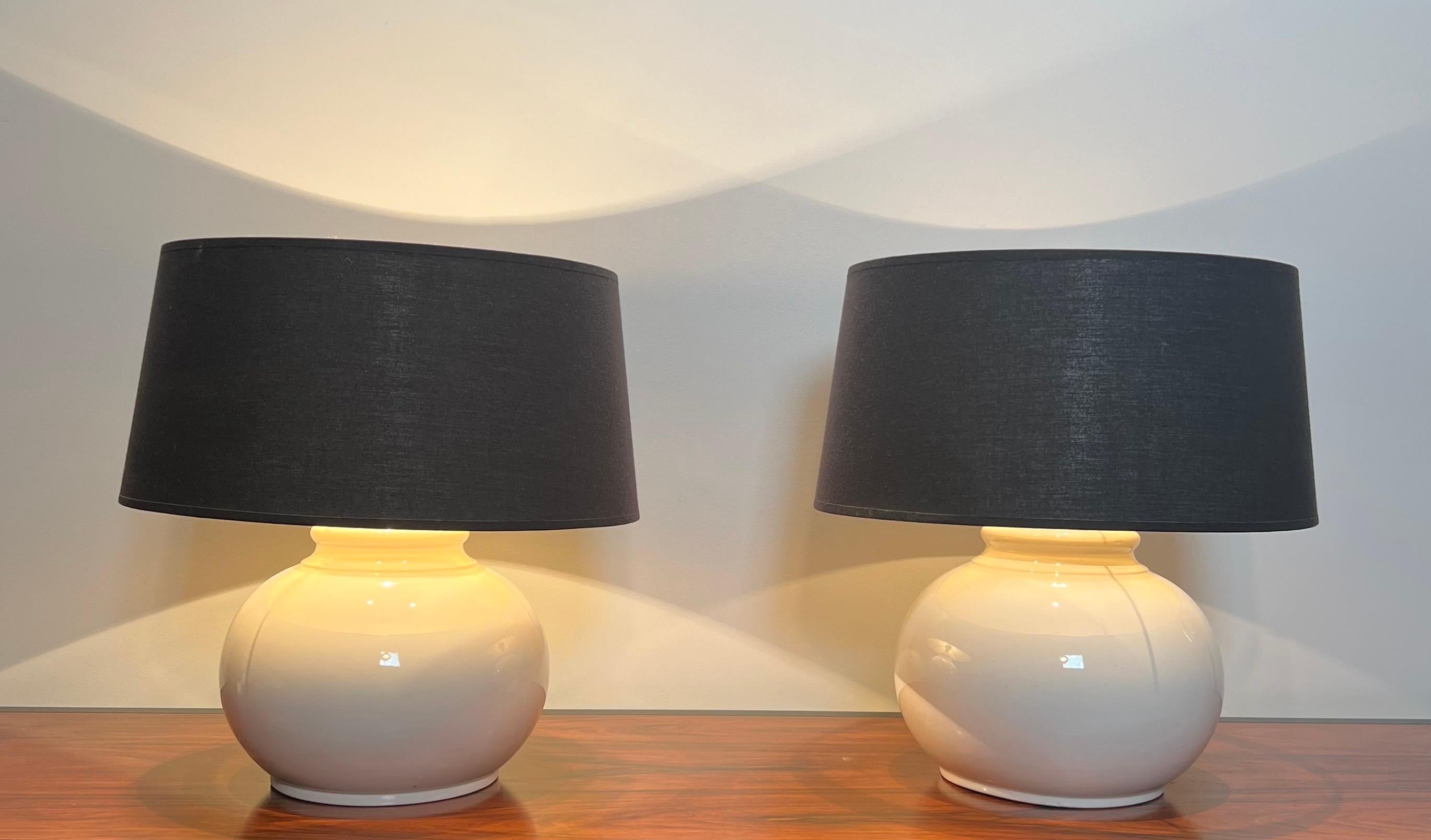 Pair of ceramic lamps For Sale 5