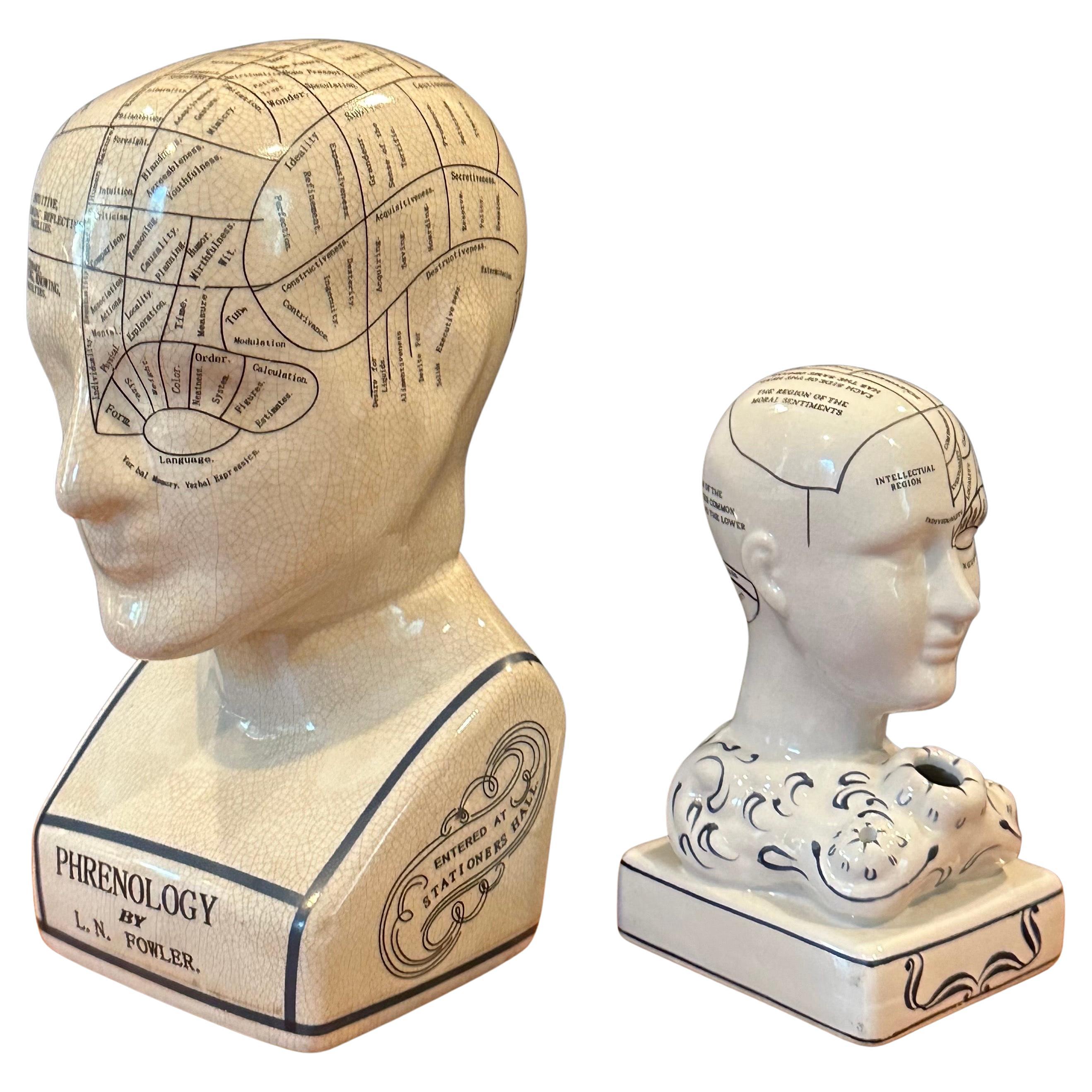 Paire de bustes phrénologiques en céramique par I.L.A. Fowler